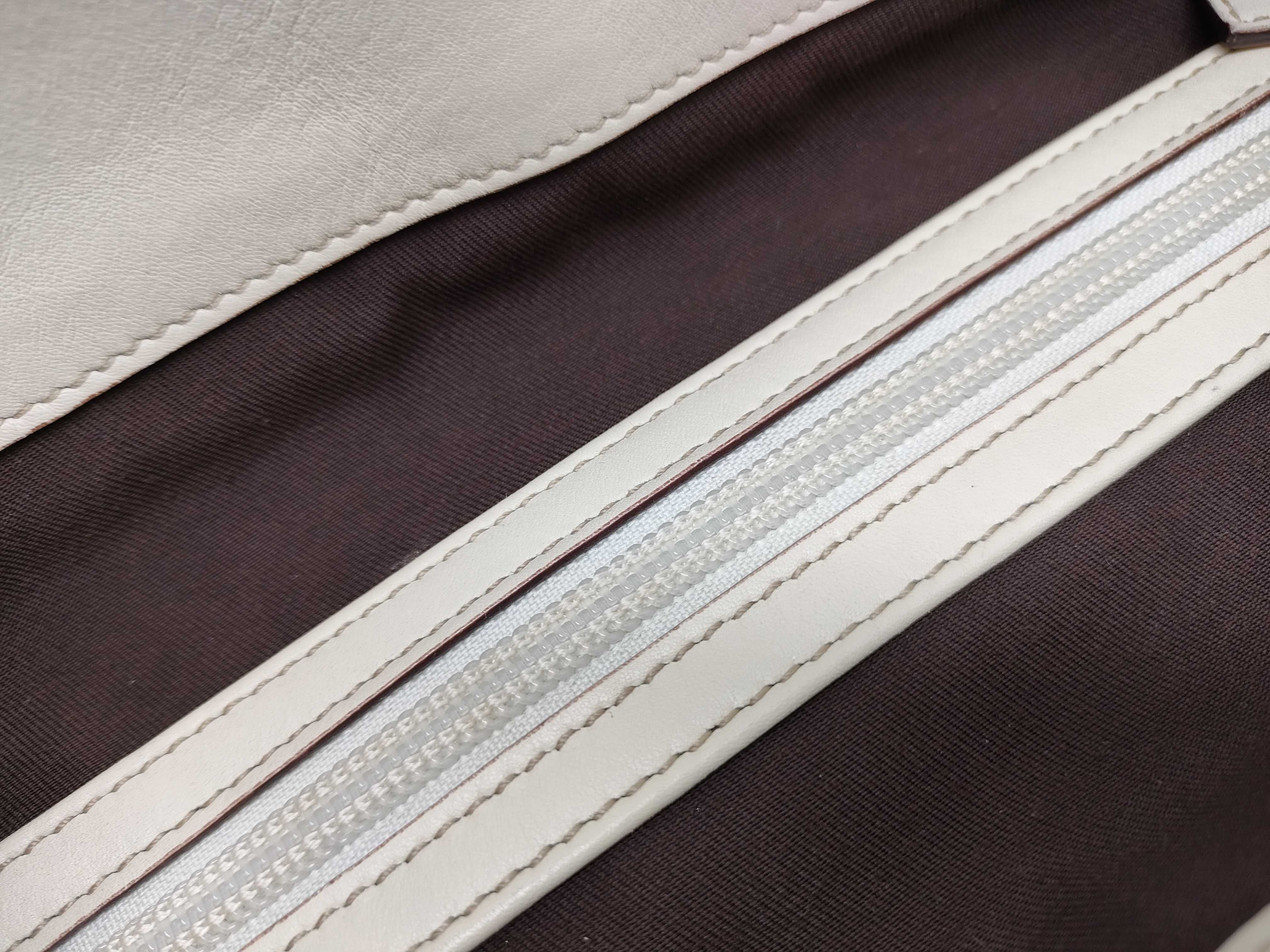GG Canvas Gucci Handbag Tote Bag — view 6