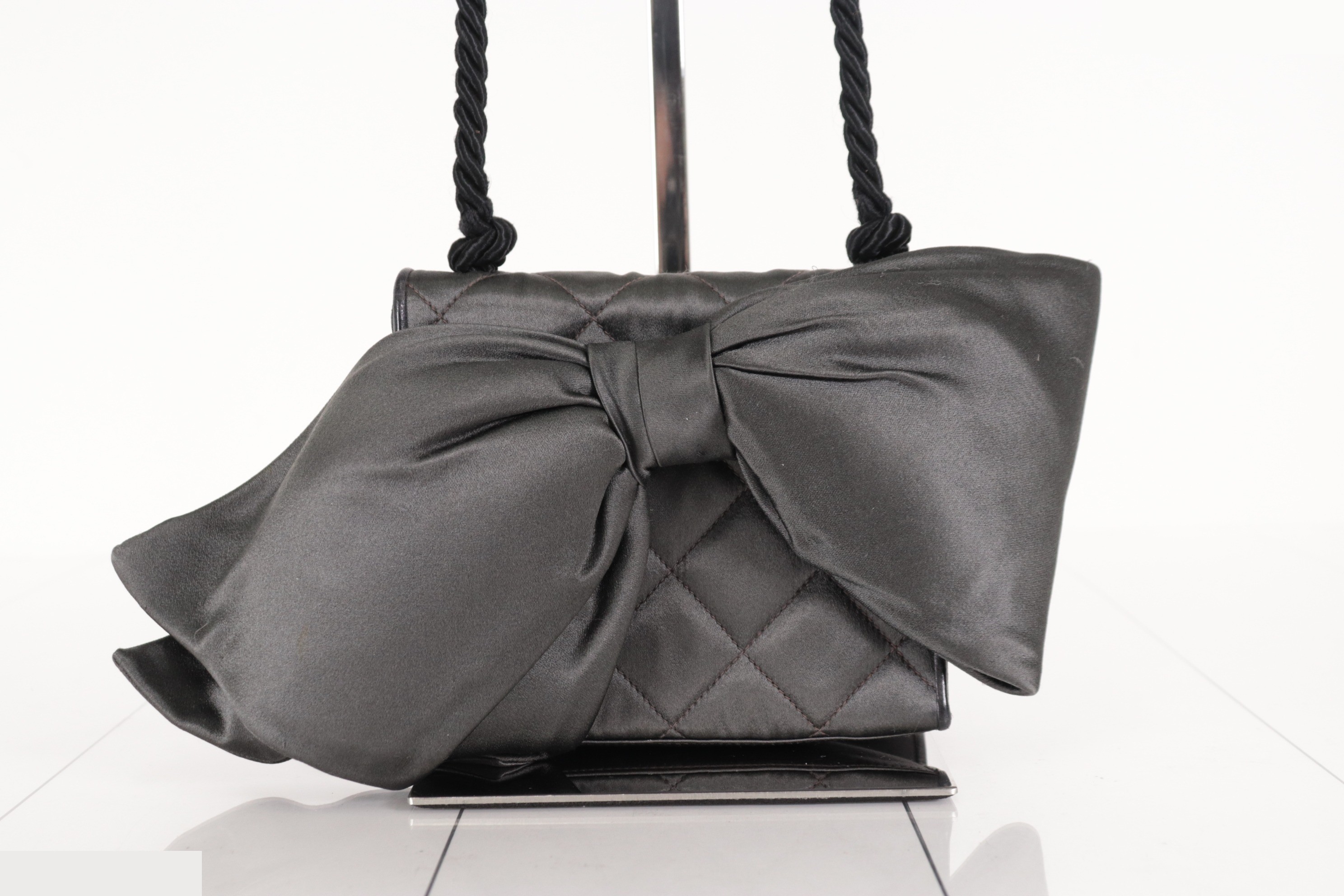 Satin ribbon shoulder bag, gray, item number 2. — view 3