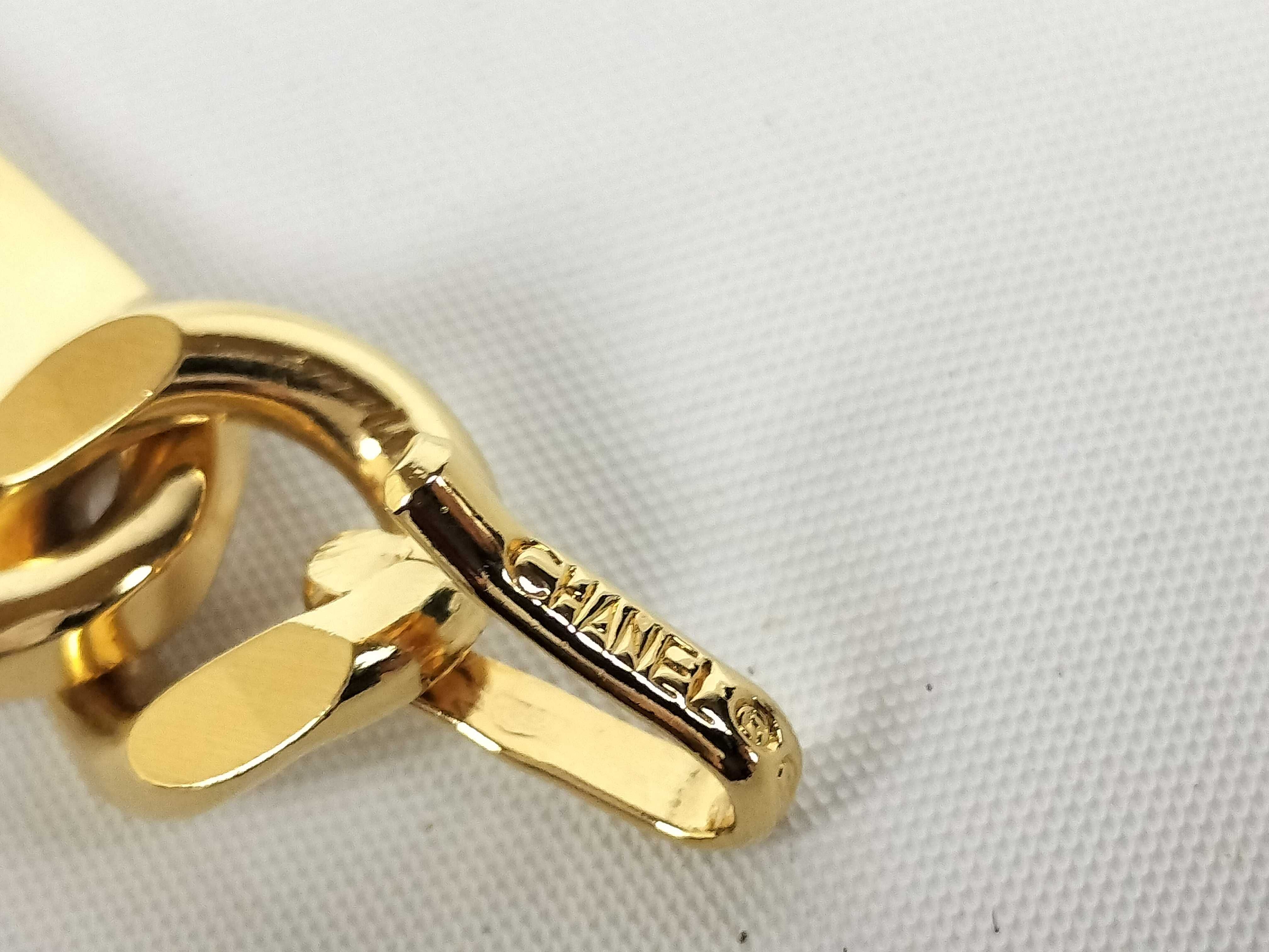 95A Cambon Coin White Leather x Gold Hardware Chain Belt — view 6