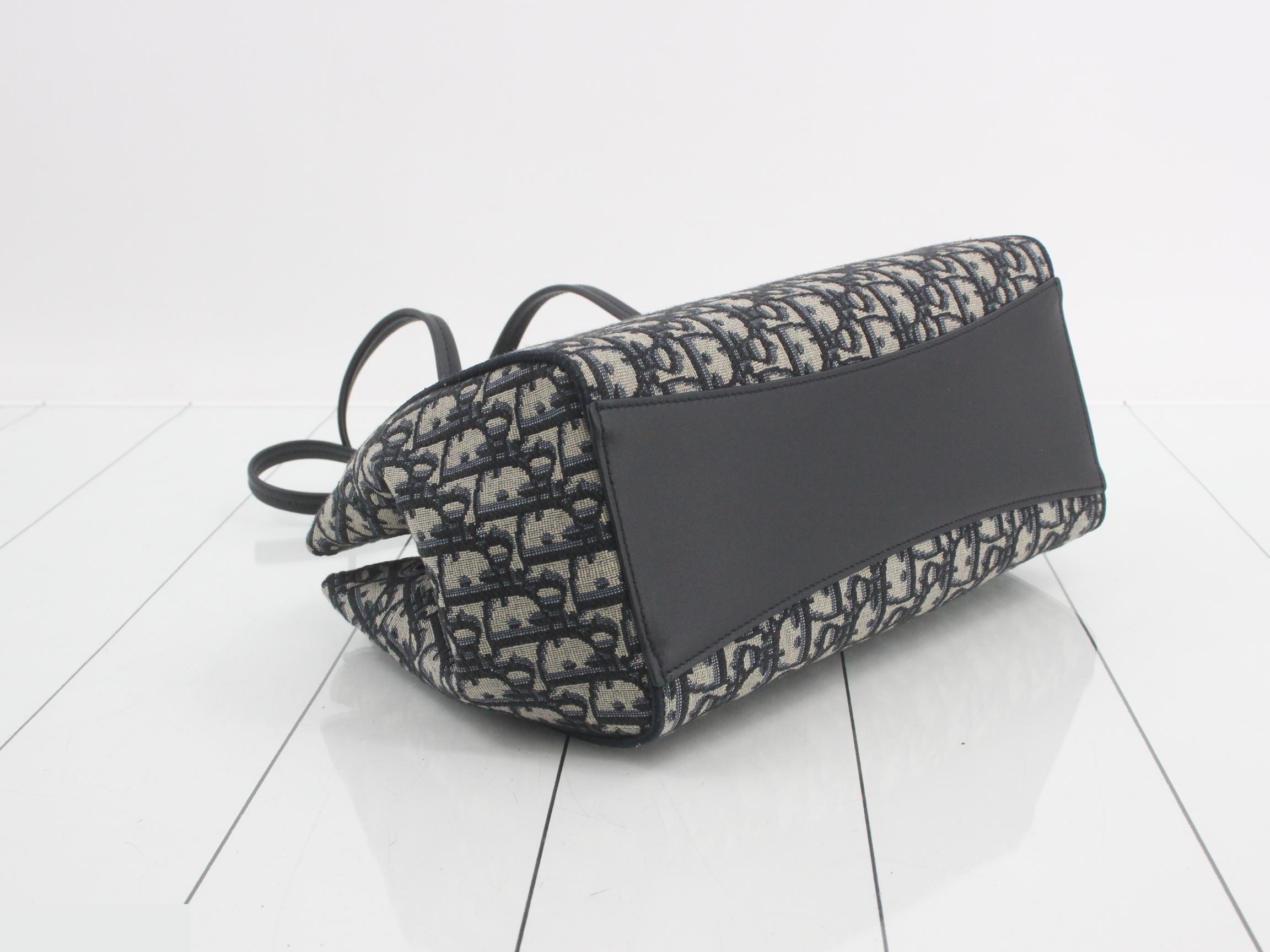 Promenade Shopping Bag, Small Tote Bag, M1410OTZQ_M — view 5