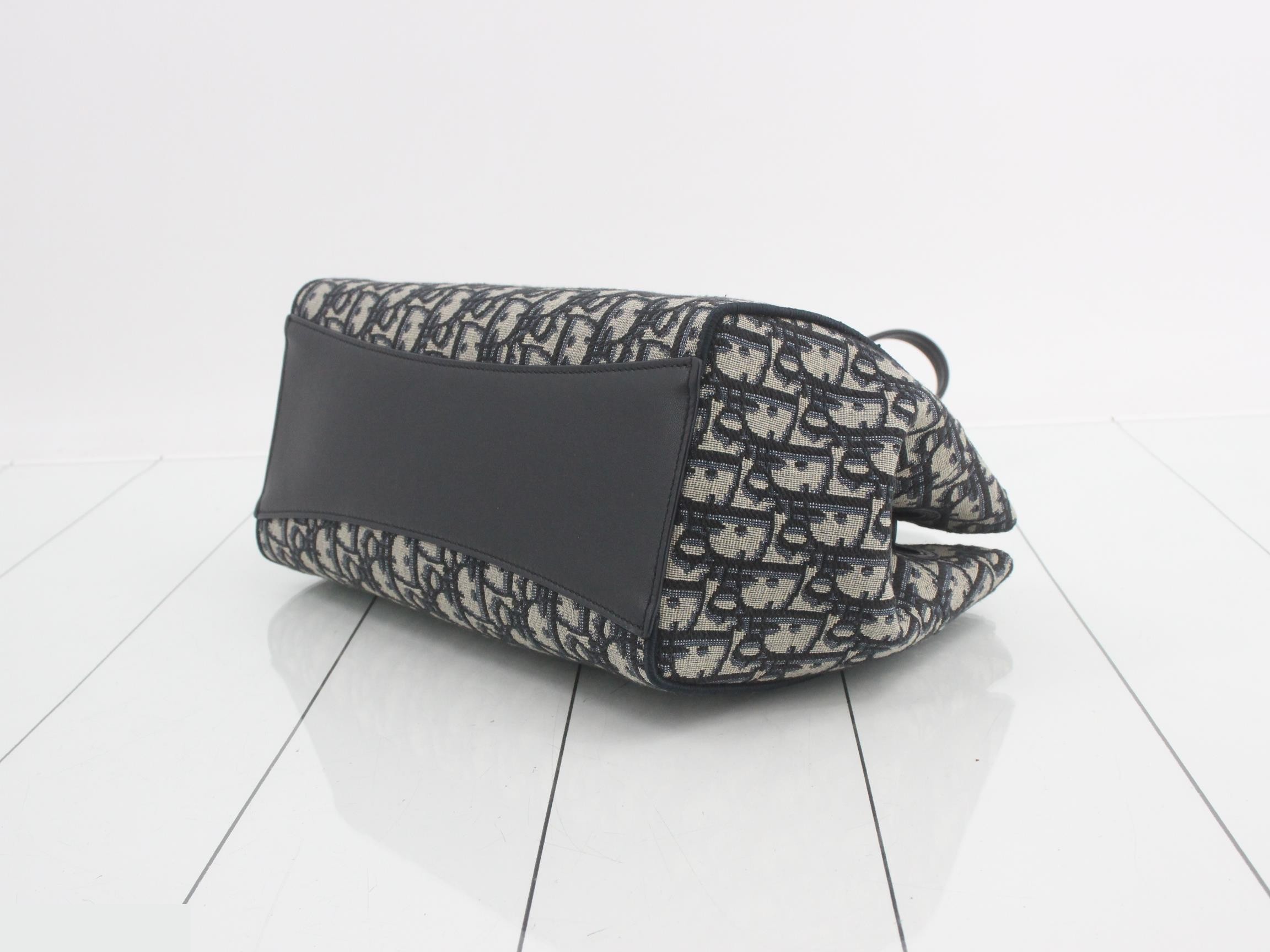 Promenade Shopping Bag, Small Tote Bag, M1410OTZQ_M — view 6