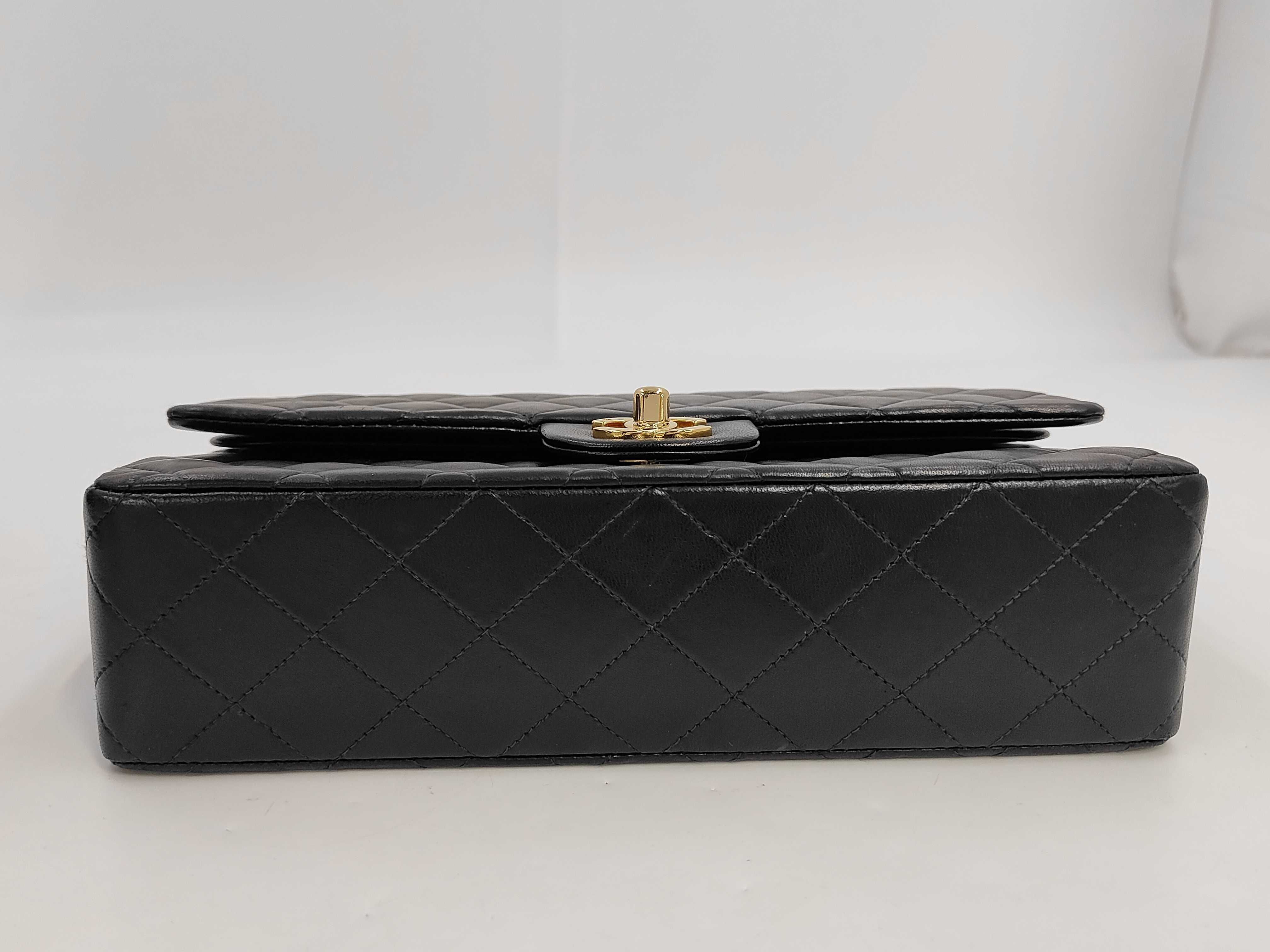 Matelassé 25 Lambskin Double Flap Double Chain Shoulder Bag — view 4