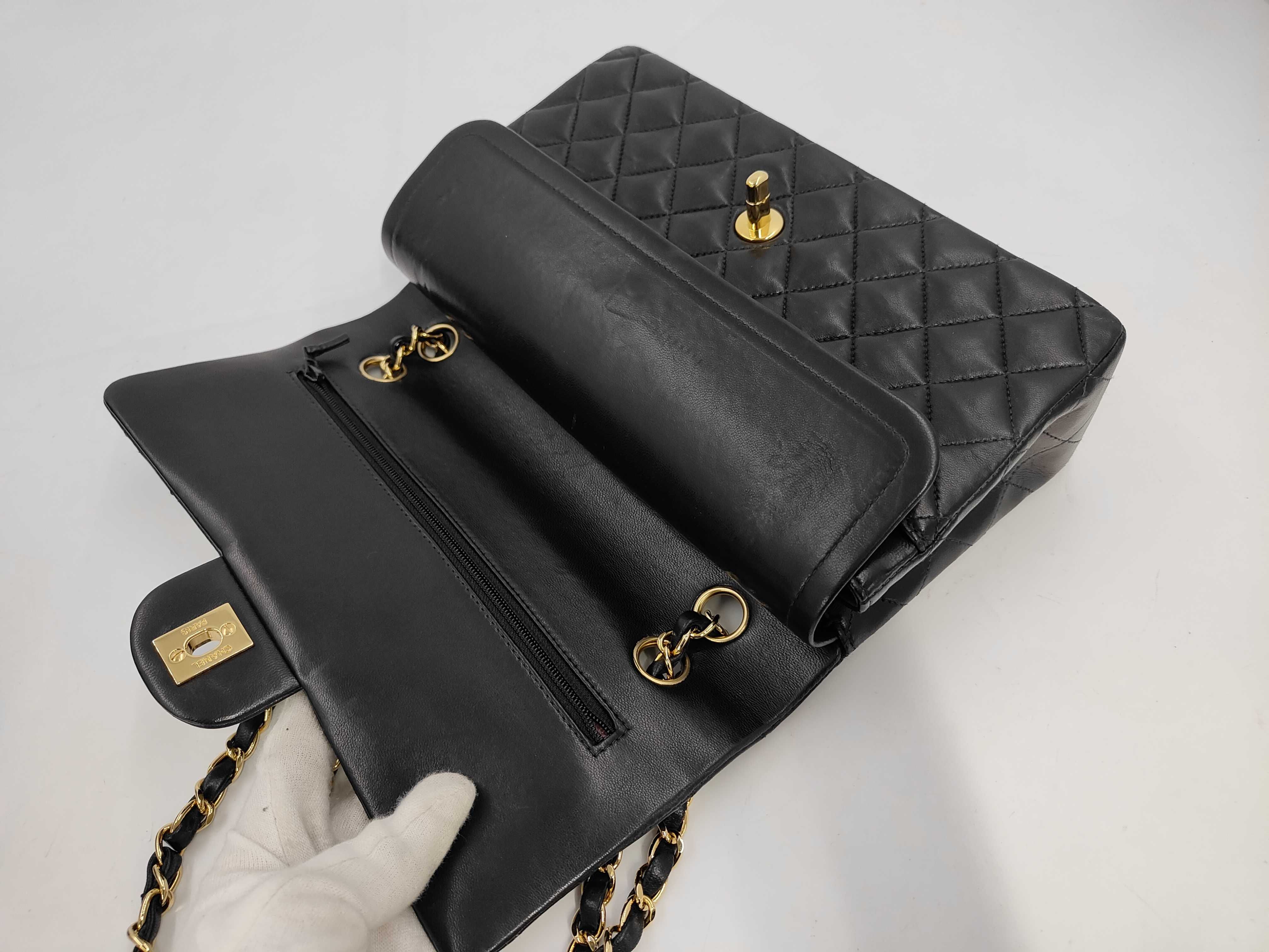 Matelassé 25 Lambskin Double Flap Double Chain Shoulder Bag — view 8