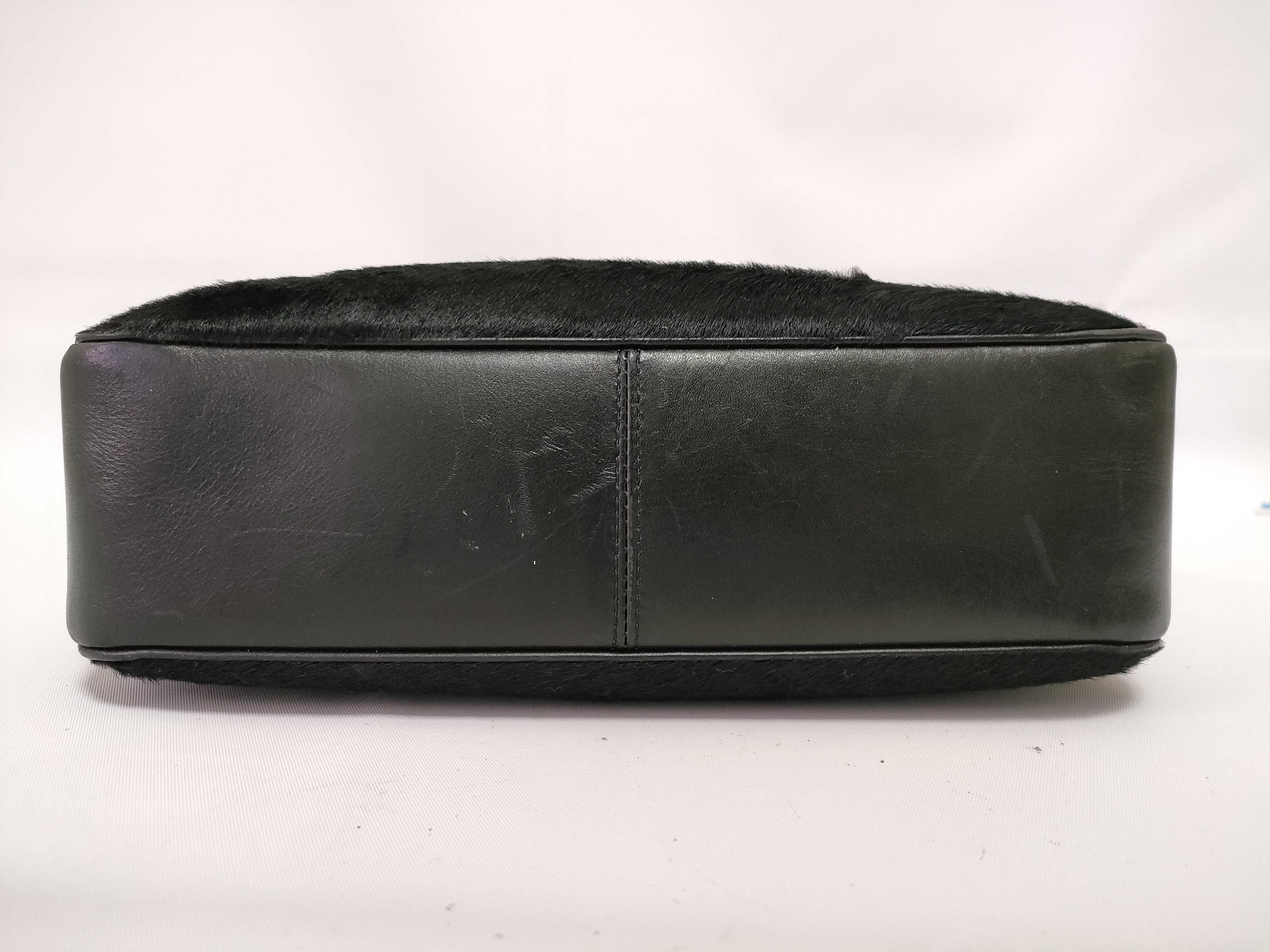 calfskin shoulder bag — view 3