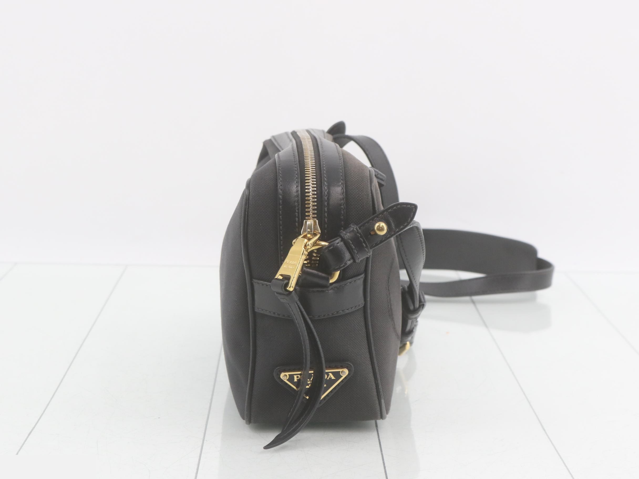 Other lines: Bags/Shoulder bags, Canvas, Black — view 4