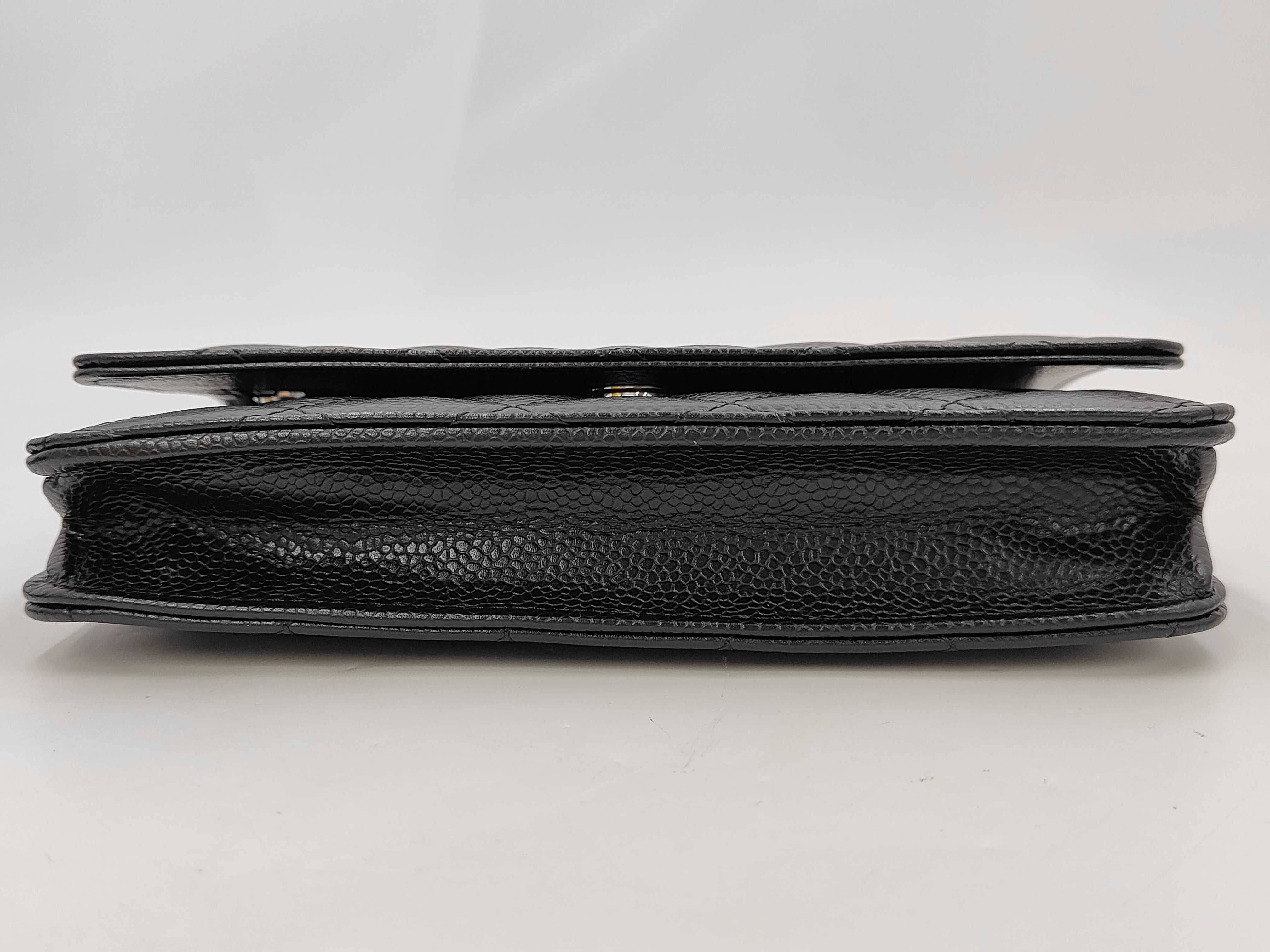 Matelassé Caviar Skin Chain Wallet Shoulder Bag — view 3