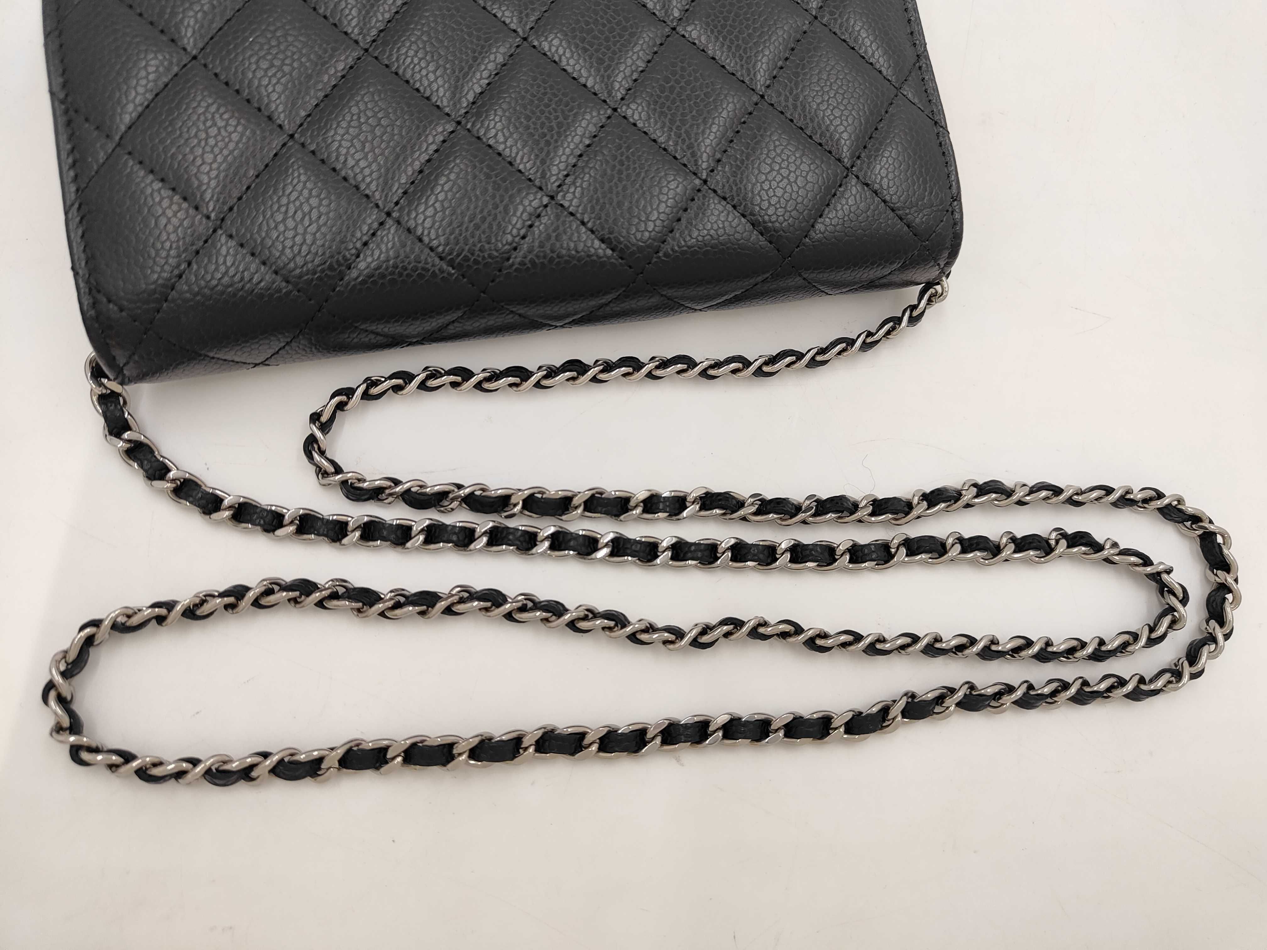 Matelassé Caviar Skin Chain Wallet Shoulder Bag — view 5