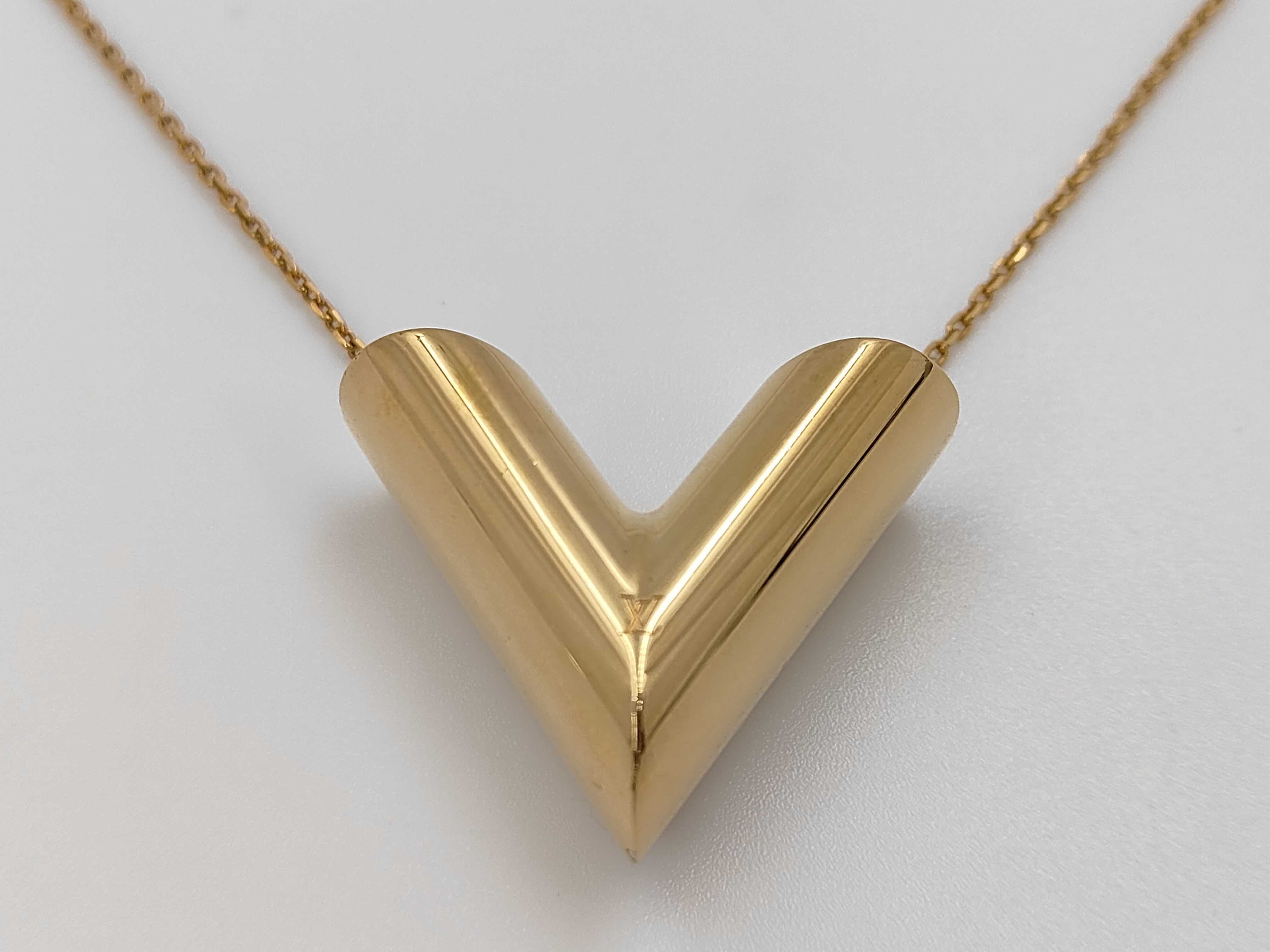 Large Essential V 20.5g Necklace — view 2