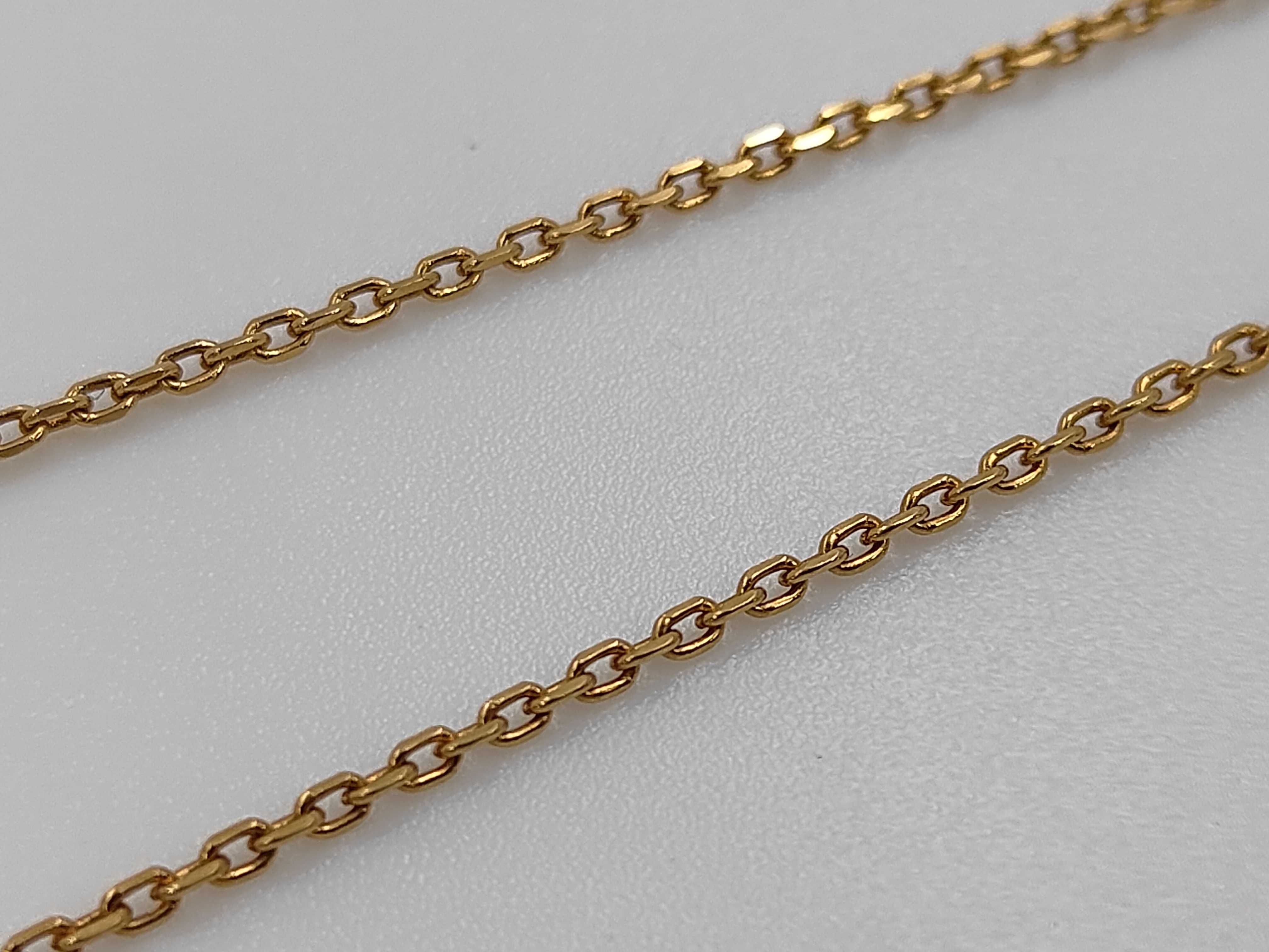 Large Essential V 20.5g Necklace — view 4
