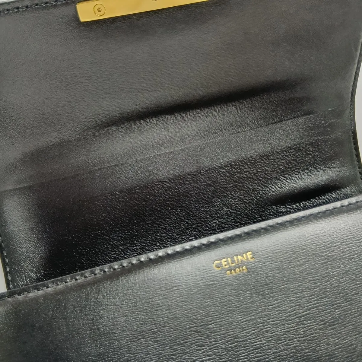 Triomphe Teen Leather Shoulder Bag, Black — view 13