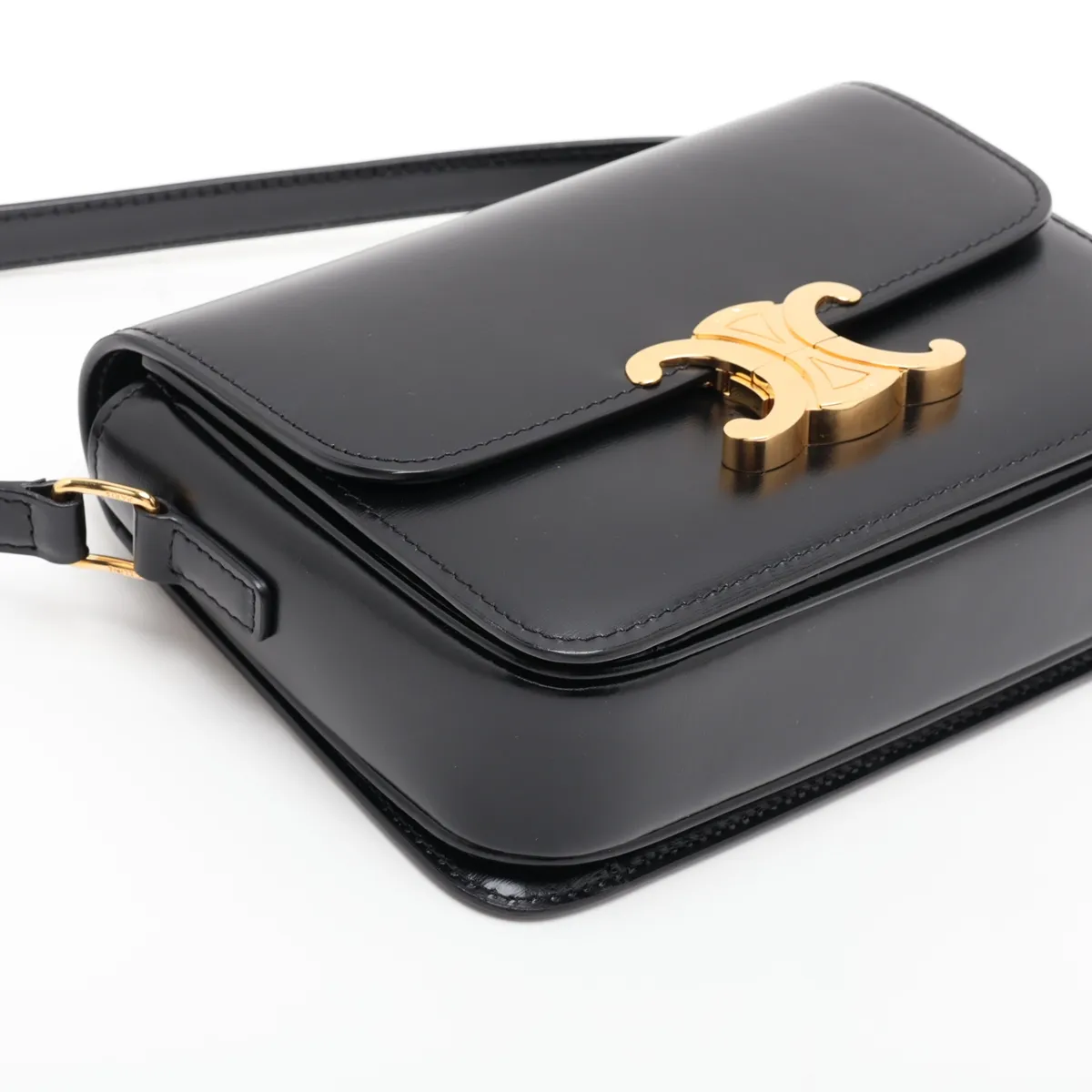 Triomphe Teen Leather Shoulder Bag, Black — view 4