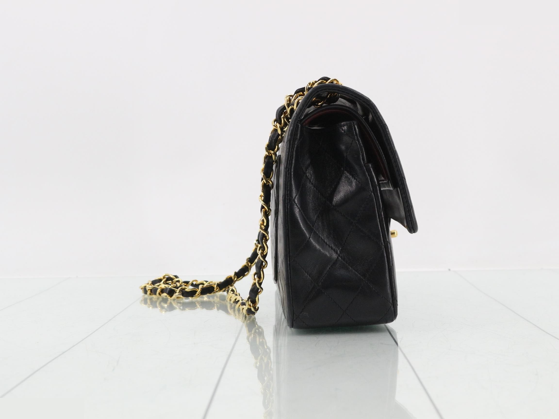 Matelassé 25 Double Chain Shoulder Bag, Double Flap, Lambskin, Black, Series 1, W25 — view 4