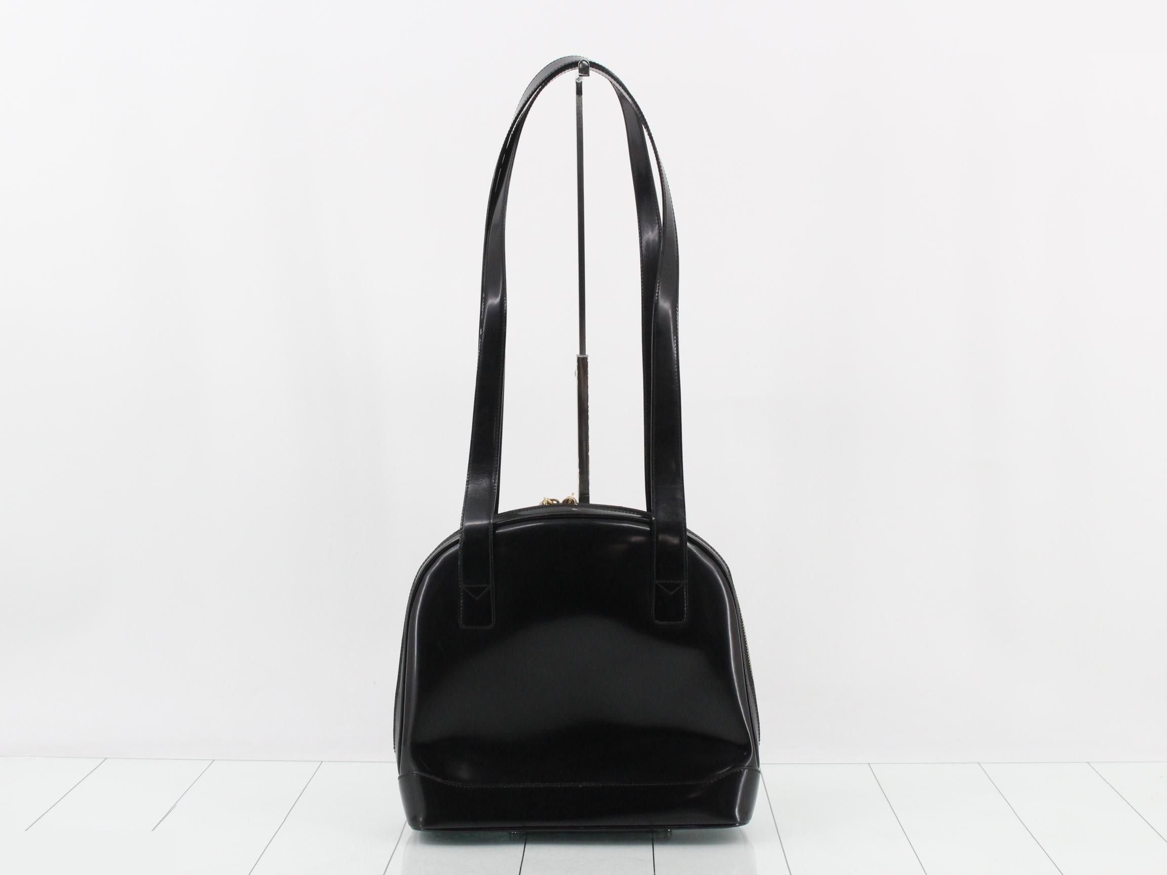handbag — view 2