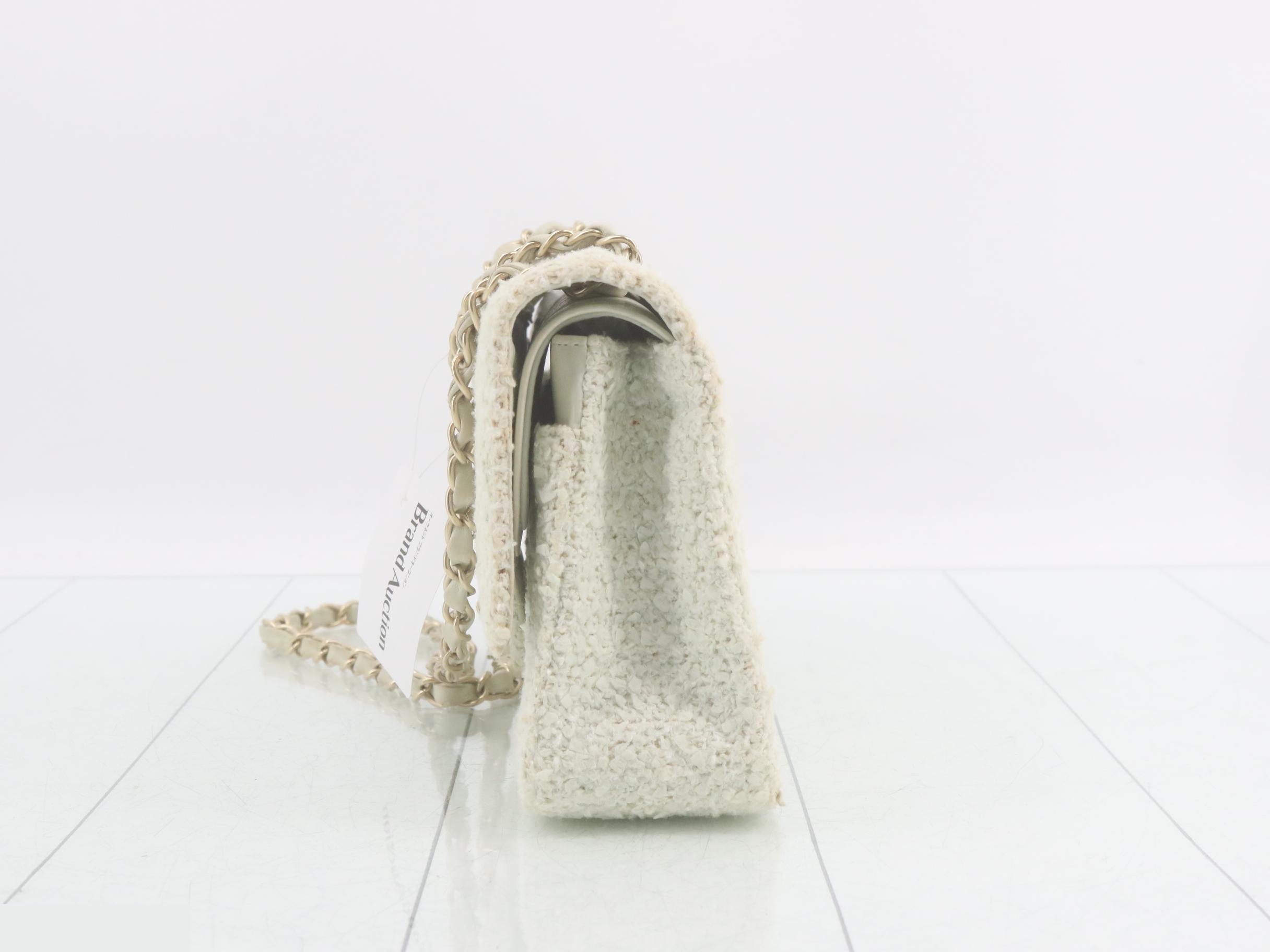 Tweed double-flap matelassé (bag) — view 3