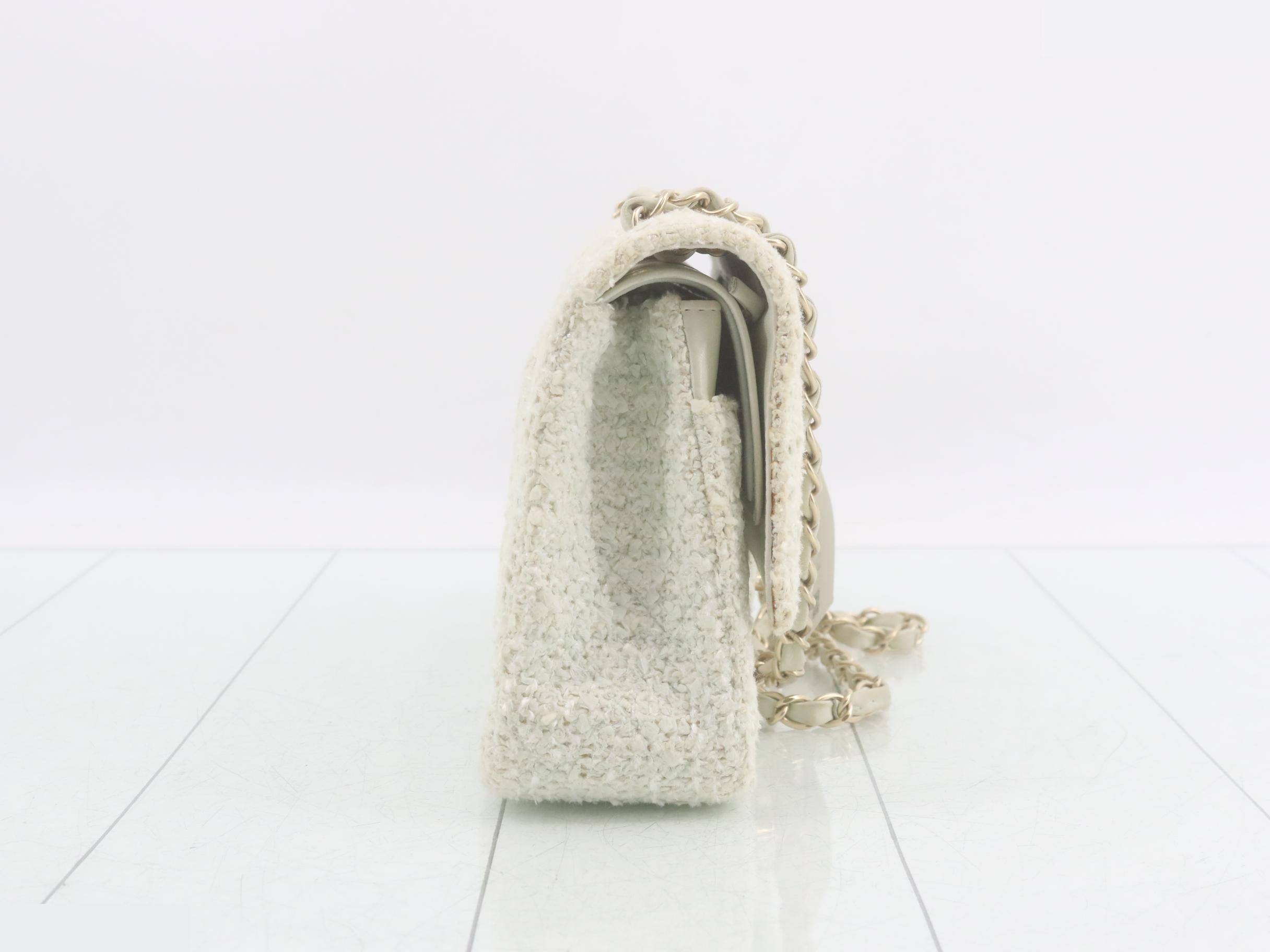 Tweed double-flap matelassé (bag) — view 4