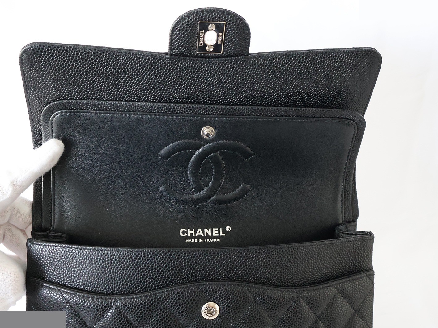 Caviar leather Matelassé 25 Double flap Double chain shoulder bag, black — view 11