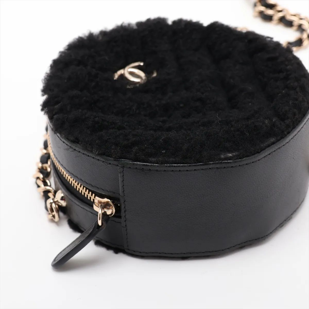 Chevron Boa x Lambskin Chain Shoulder Bag, Round, Black with Gold Hardware, 28969394 (Serial Number 28) — view 4