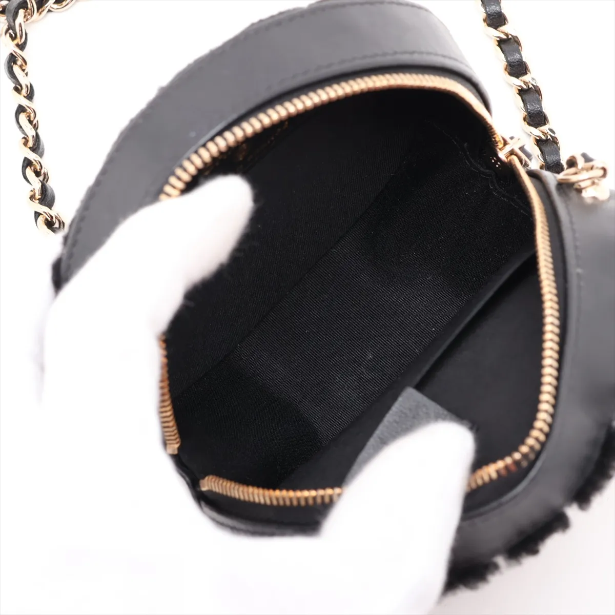 Chevron Boa x Lambskin Chain Shoulder Bag, Round, Black with Gold Hardware, 28969394 (Serial Number 28) — view 6