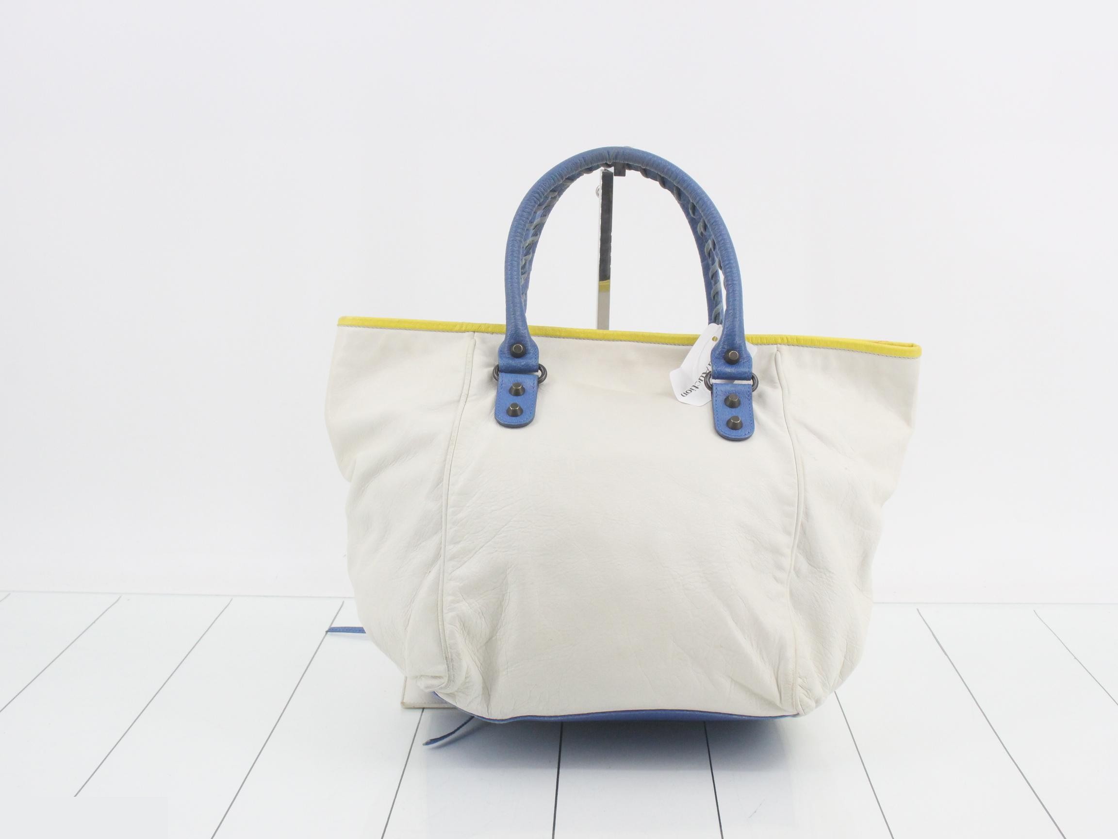 handbag — view 2