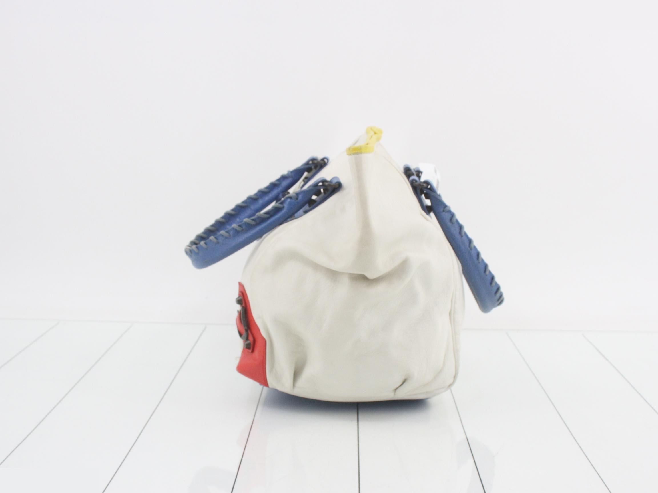 handbag — view 3