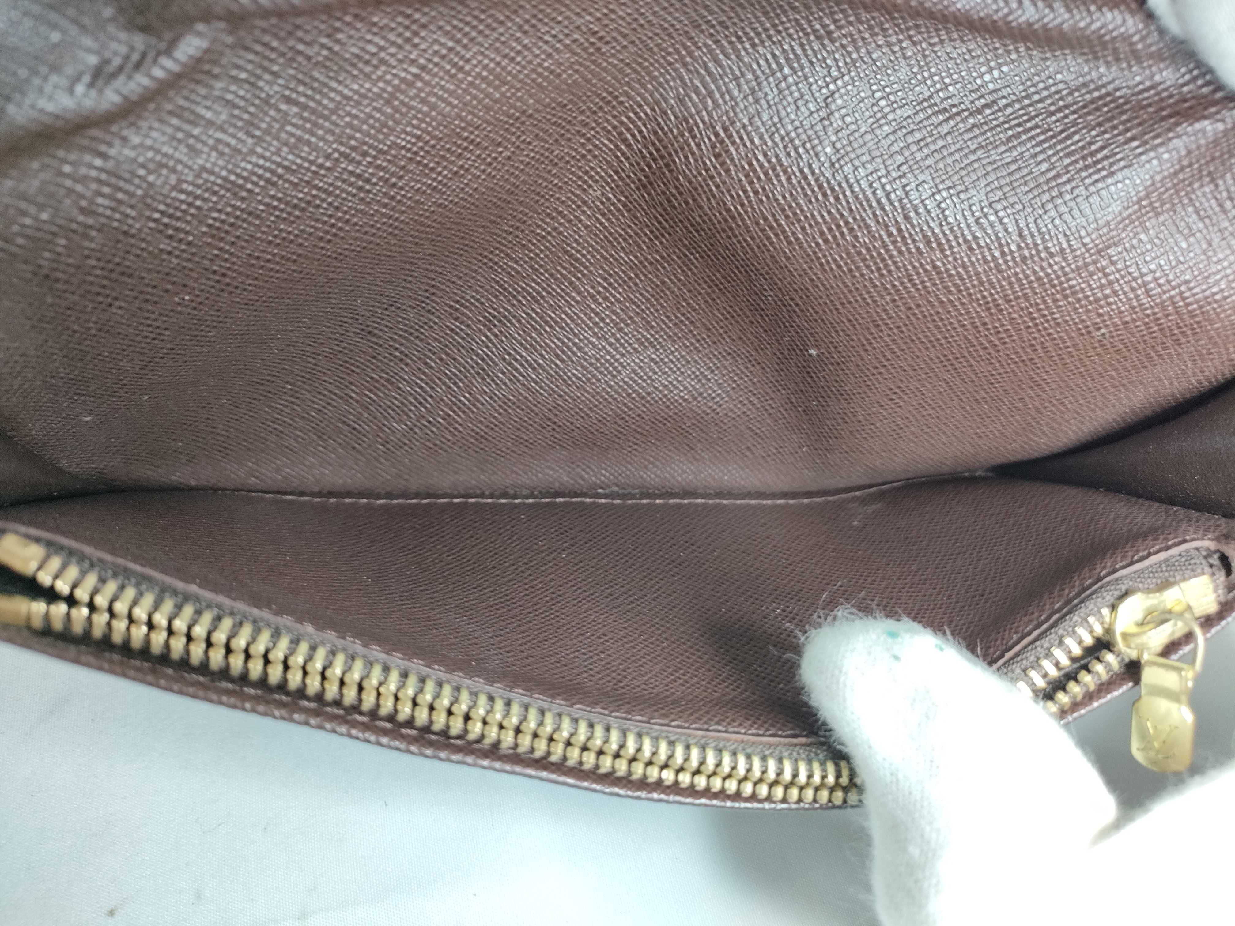 Damier Portefeuille Brazza N60017/SP1048 with initials, box, dust bag, and wallet. — view 12