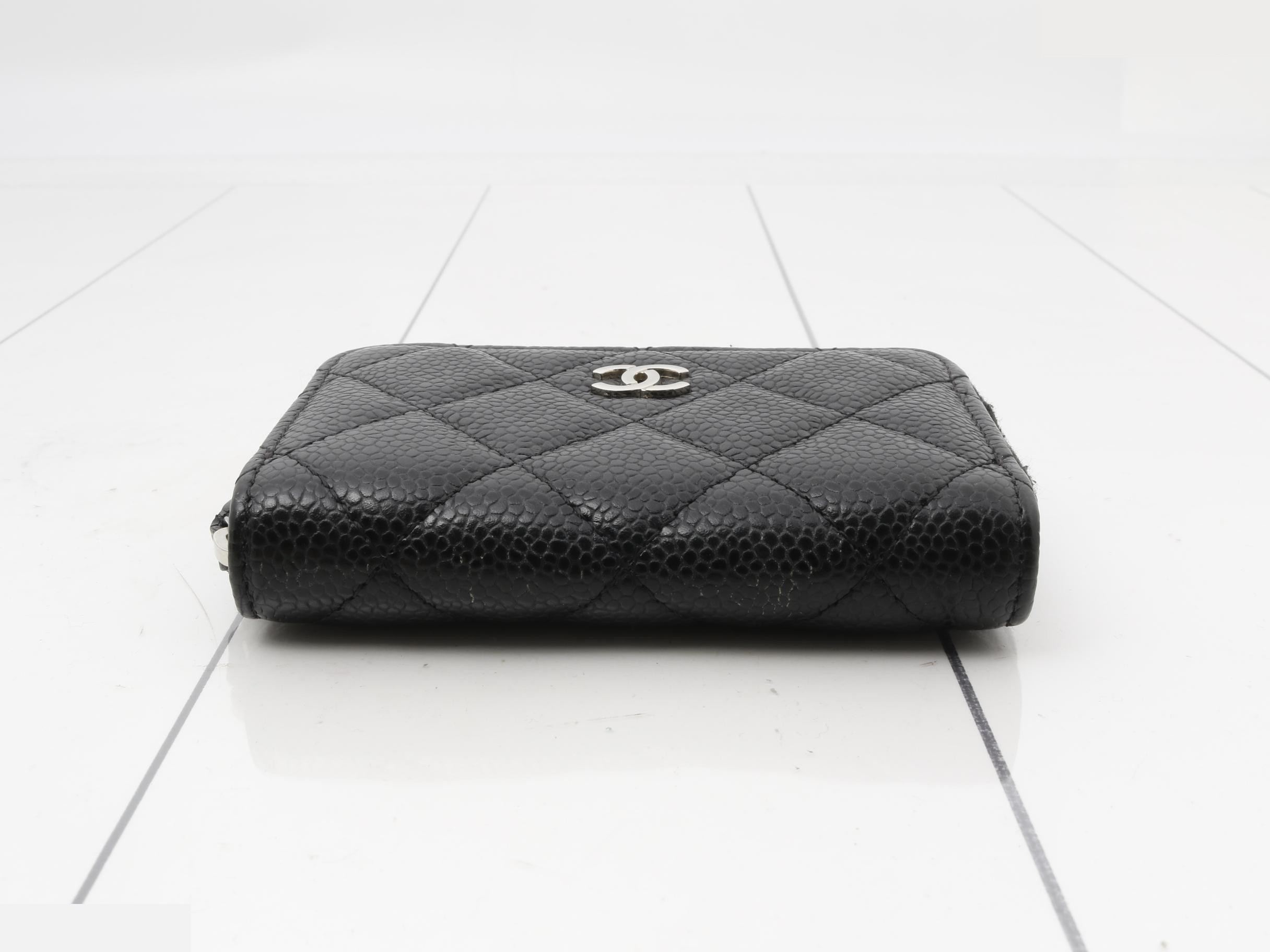 Caviar skin (bag) and coin case — view 3
