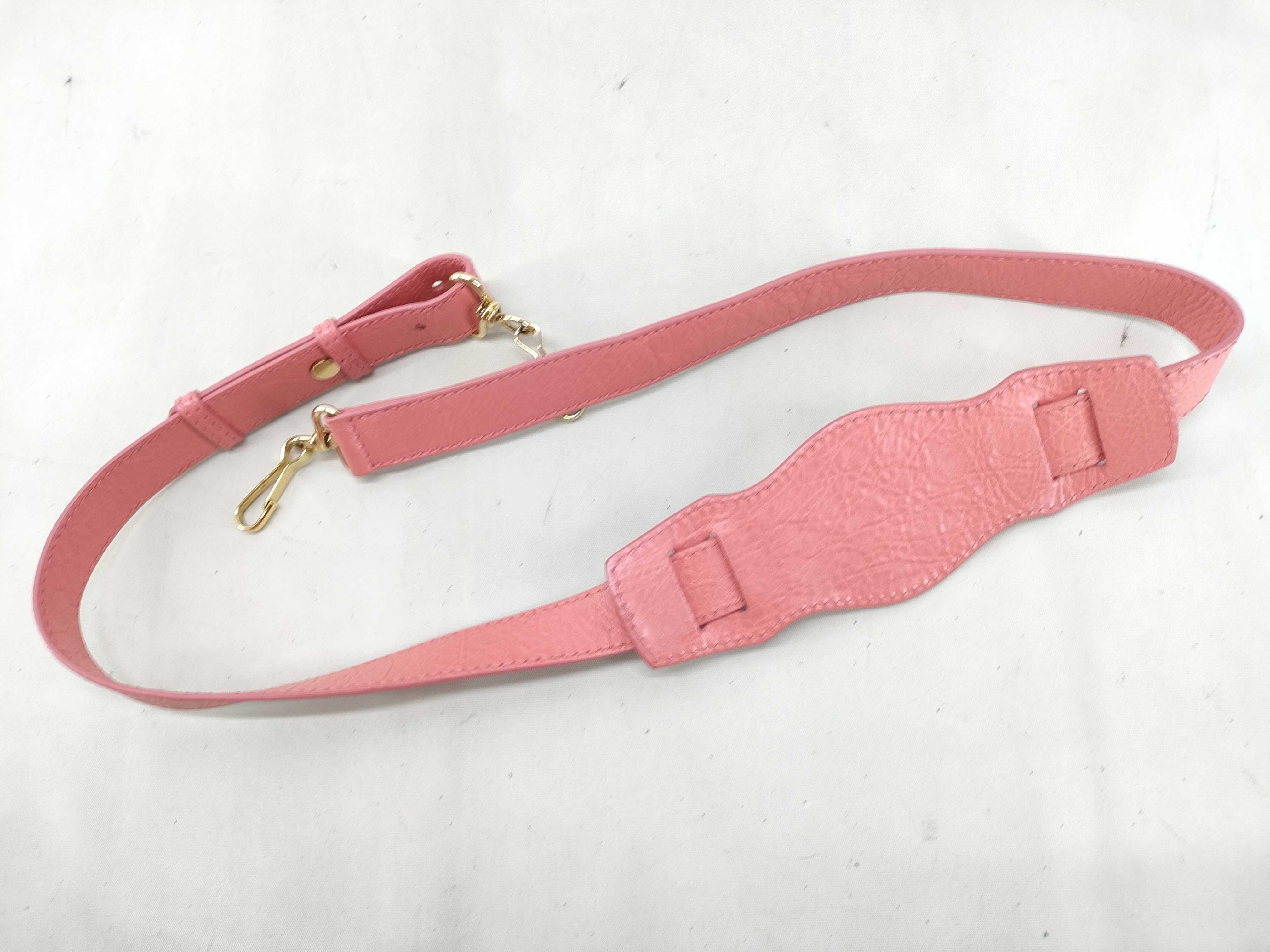 ID - The Vero Giant cow skin hand bag Pink 282010 (No Mirror) Handbag — view 15
