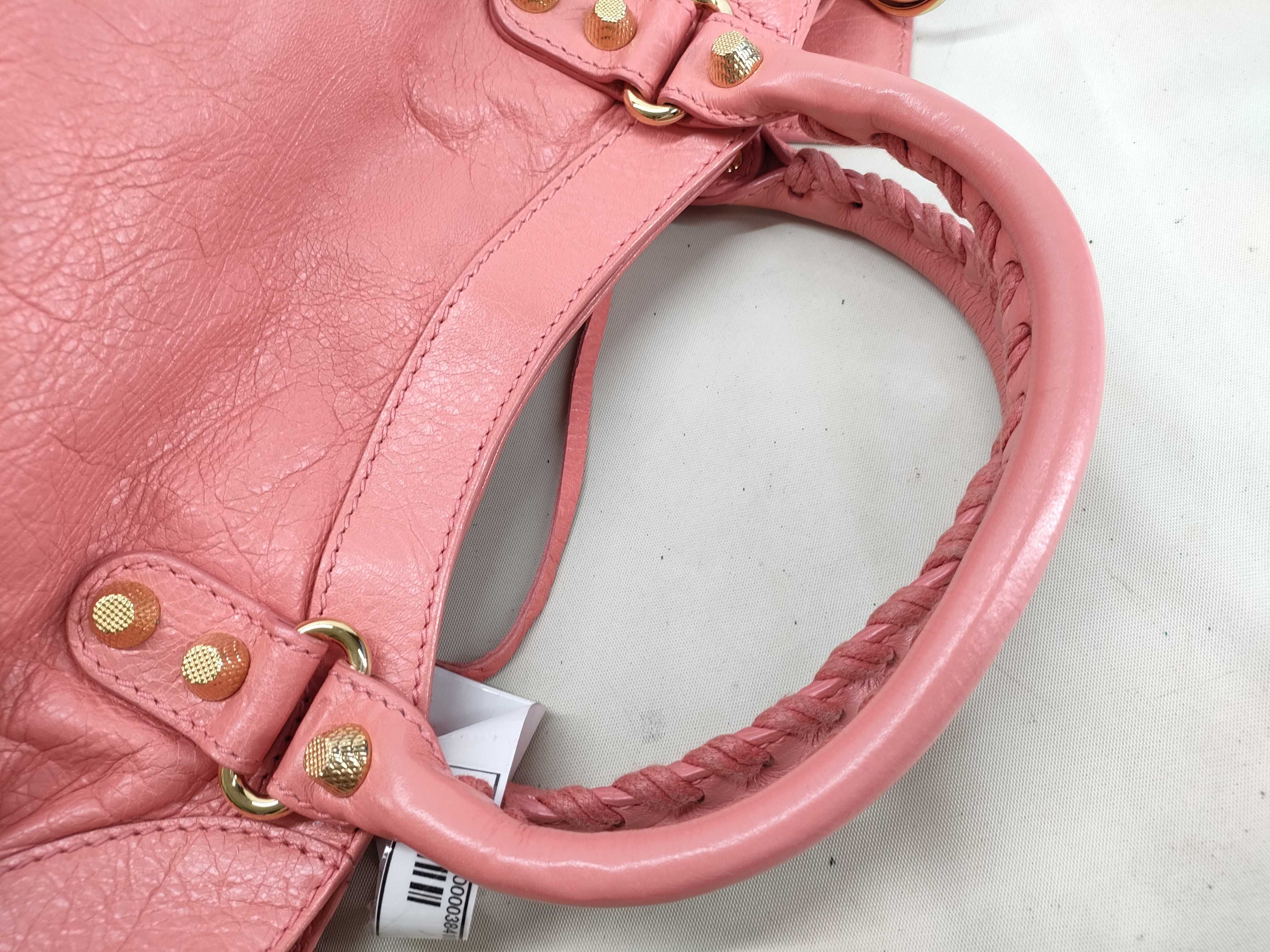 ID - The Vero Giant cow skin hand bag Pink 282010 (No Mirror) Handbag — view 5