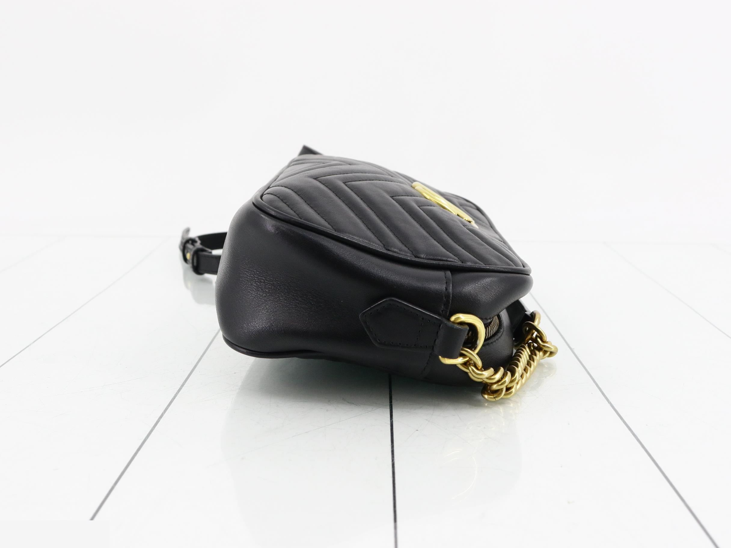 GG Marmont Quilted Shoulder Bag — view 3