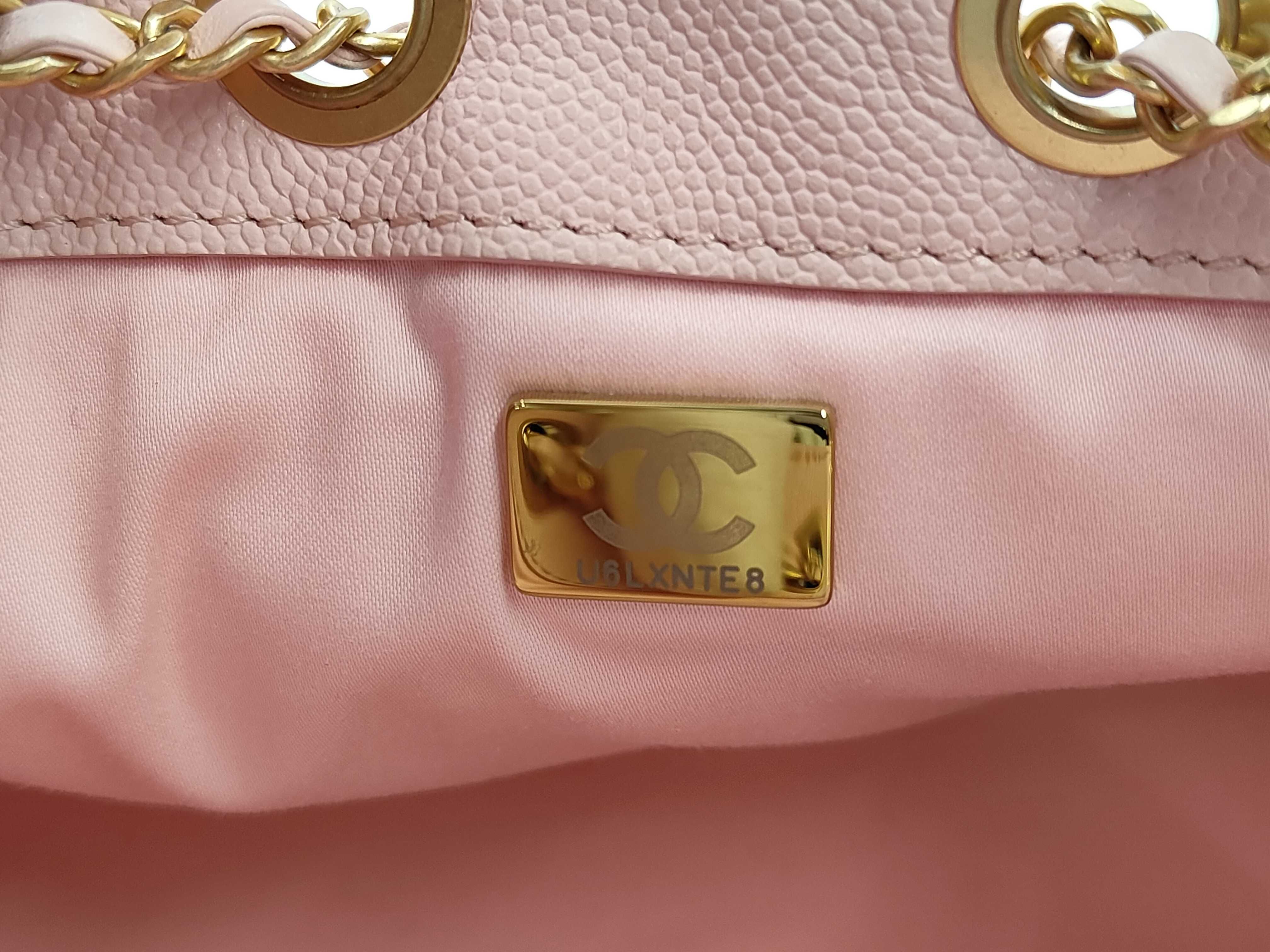 25 Mini Caviar Skin Chain Shoulder Bag — view 8