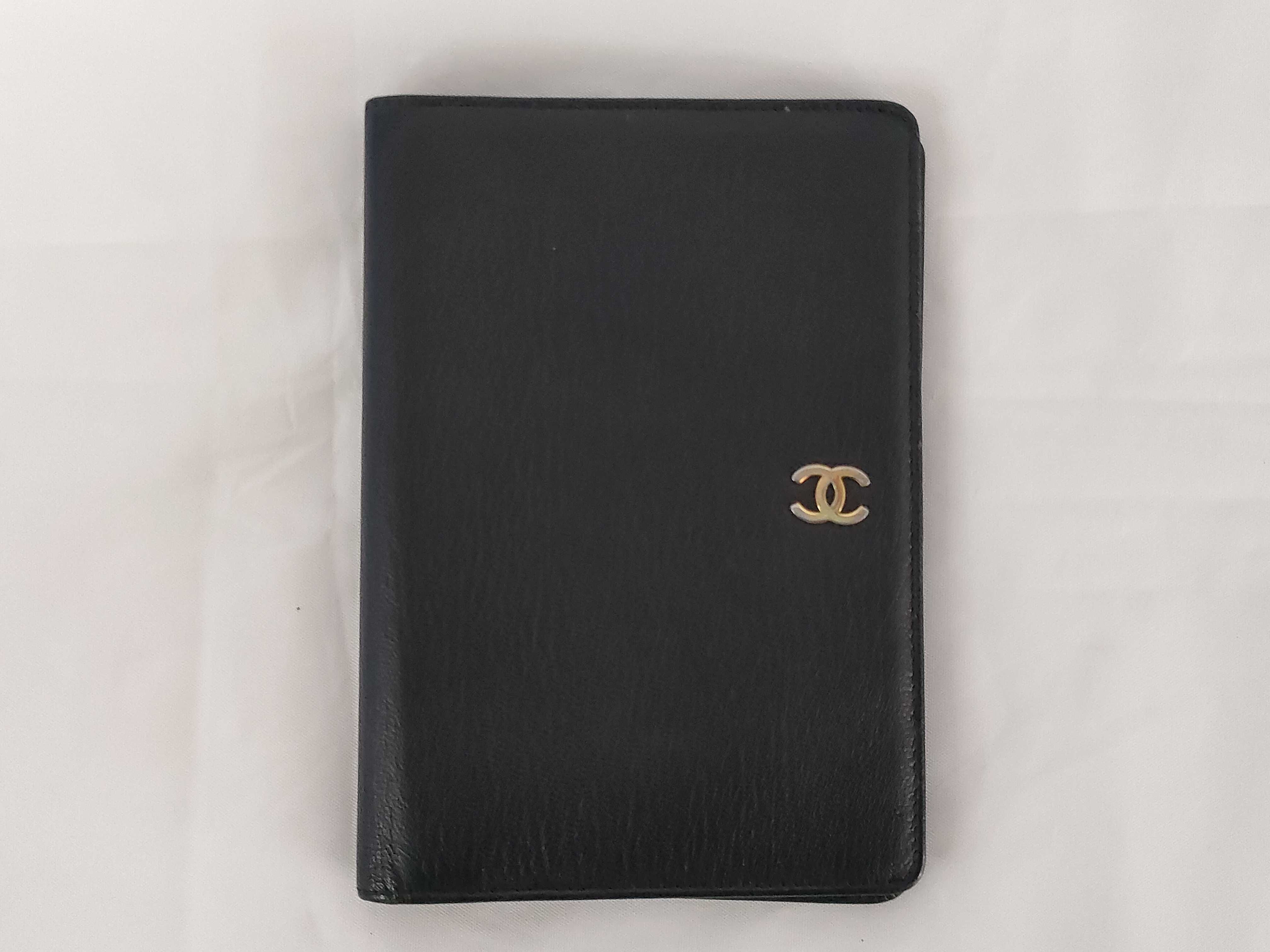 notebook-style wallet