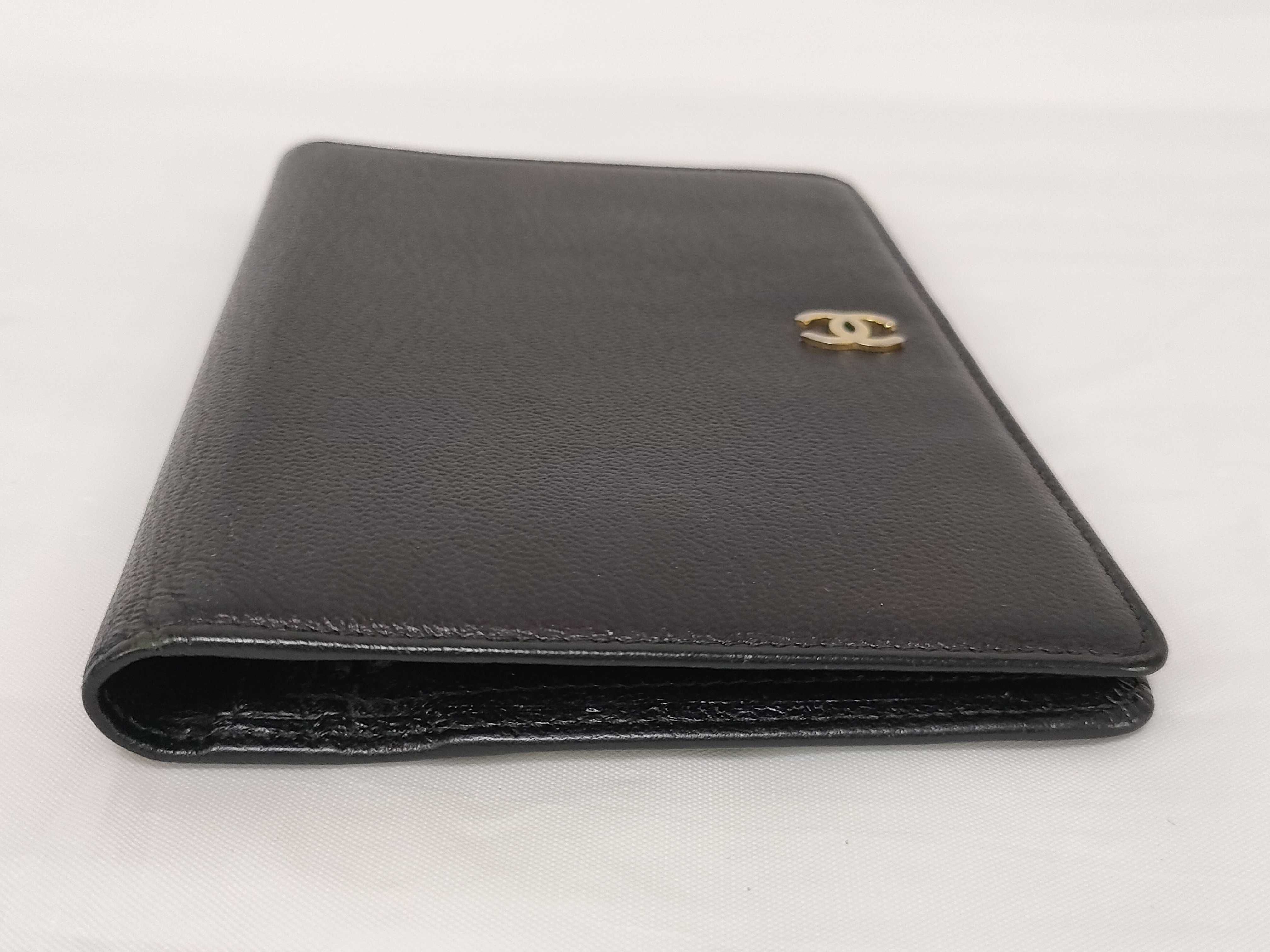 notebook-style wallet — view 3