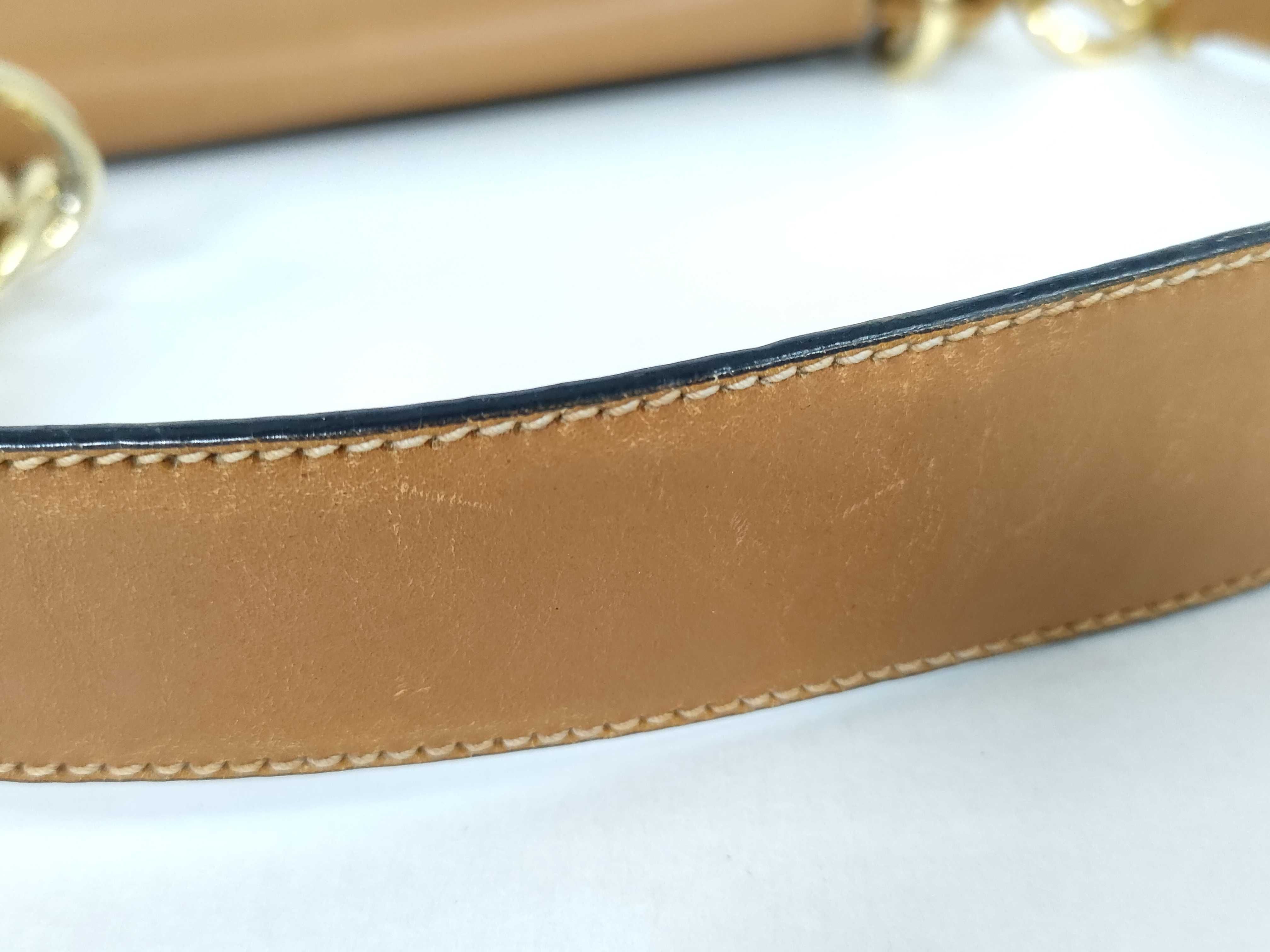 logo embossed leather chain shoulder bag white tag 7 shoulder bag — view 4