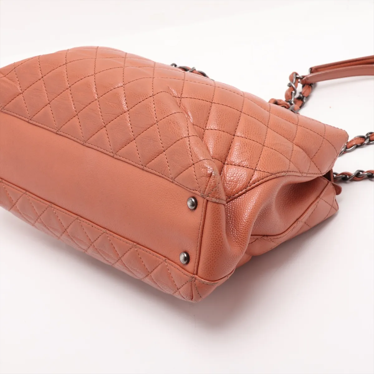 Matelassé Caviar Skin Chain Tote Bag, Orange, Gunmetal Hardware, 21652152, Serial Number 21 — view 3