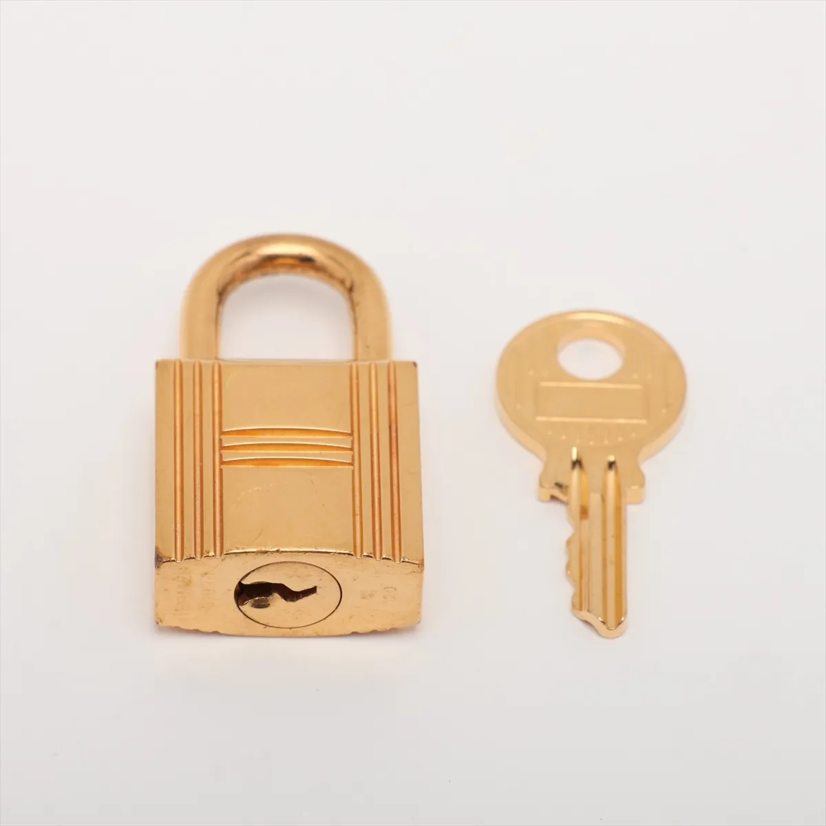 Picotin Lock 18 PM, Taurillon Clemence leather, black with gold hardware, Year: 2020 — view 9