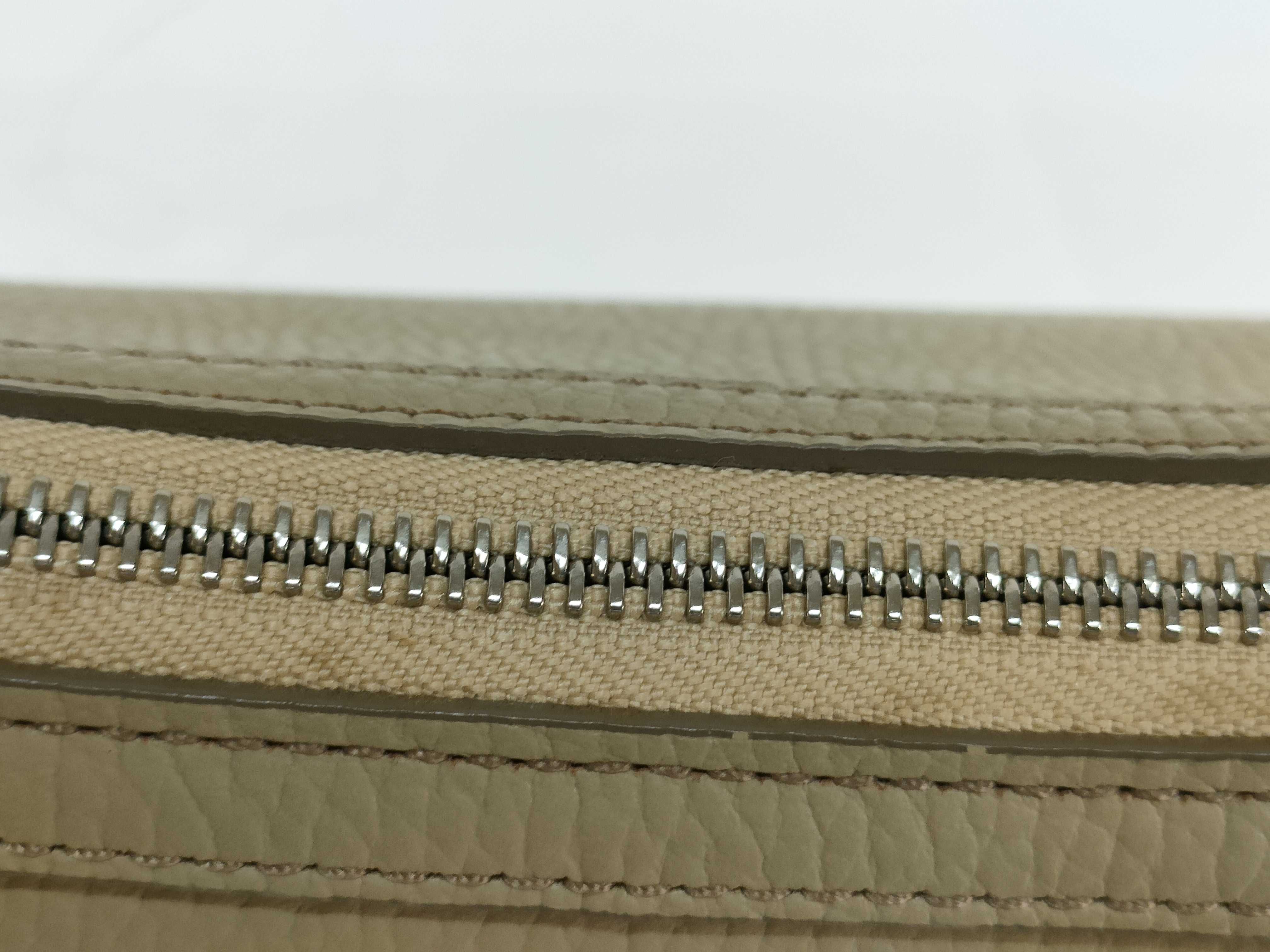 leather one-shoulder bag, beige. — view 10