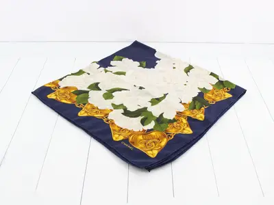 Scarf, navy, white