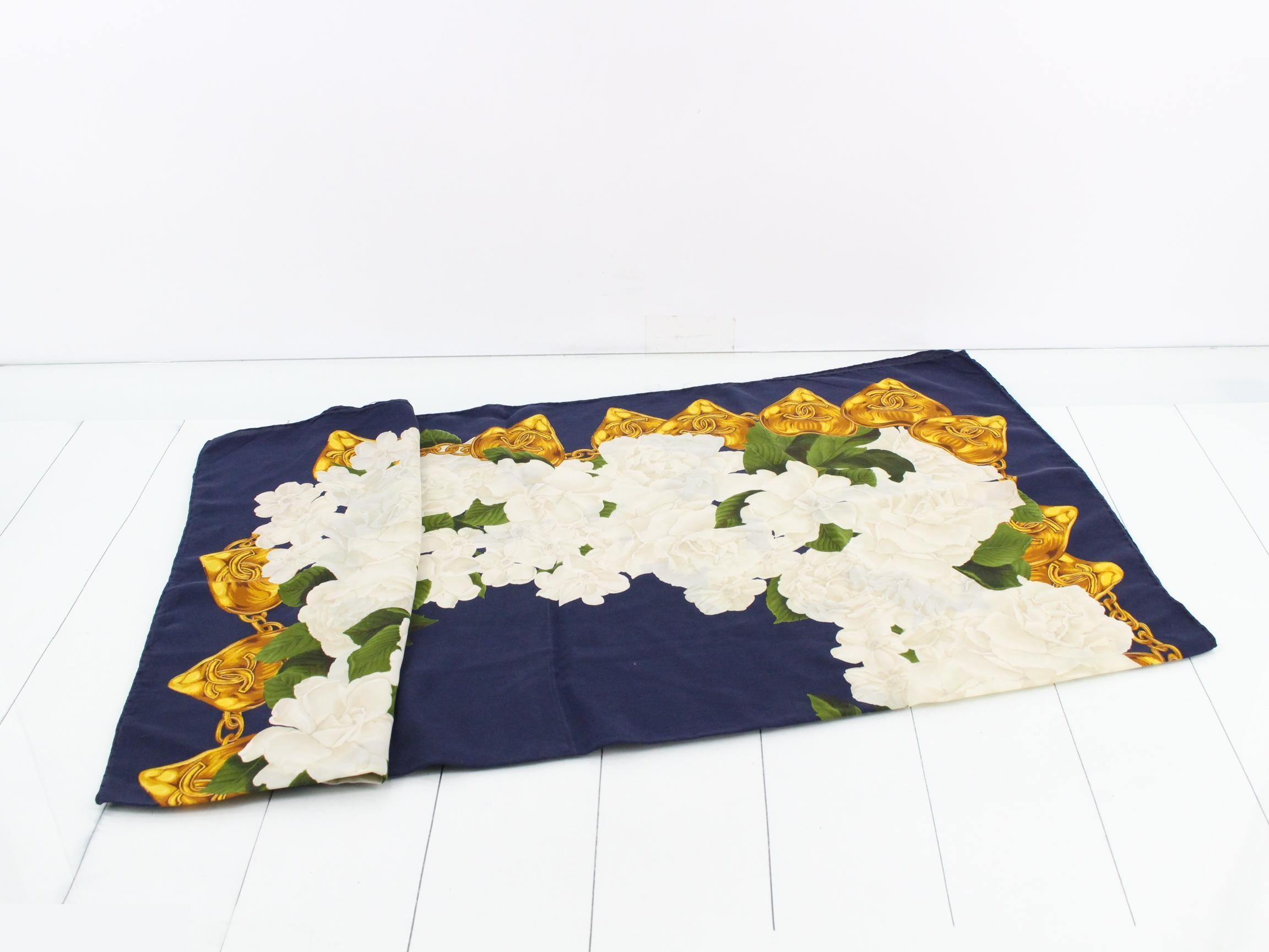 Scarf, navy, white — view 3