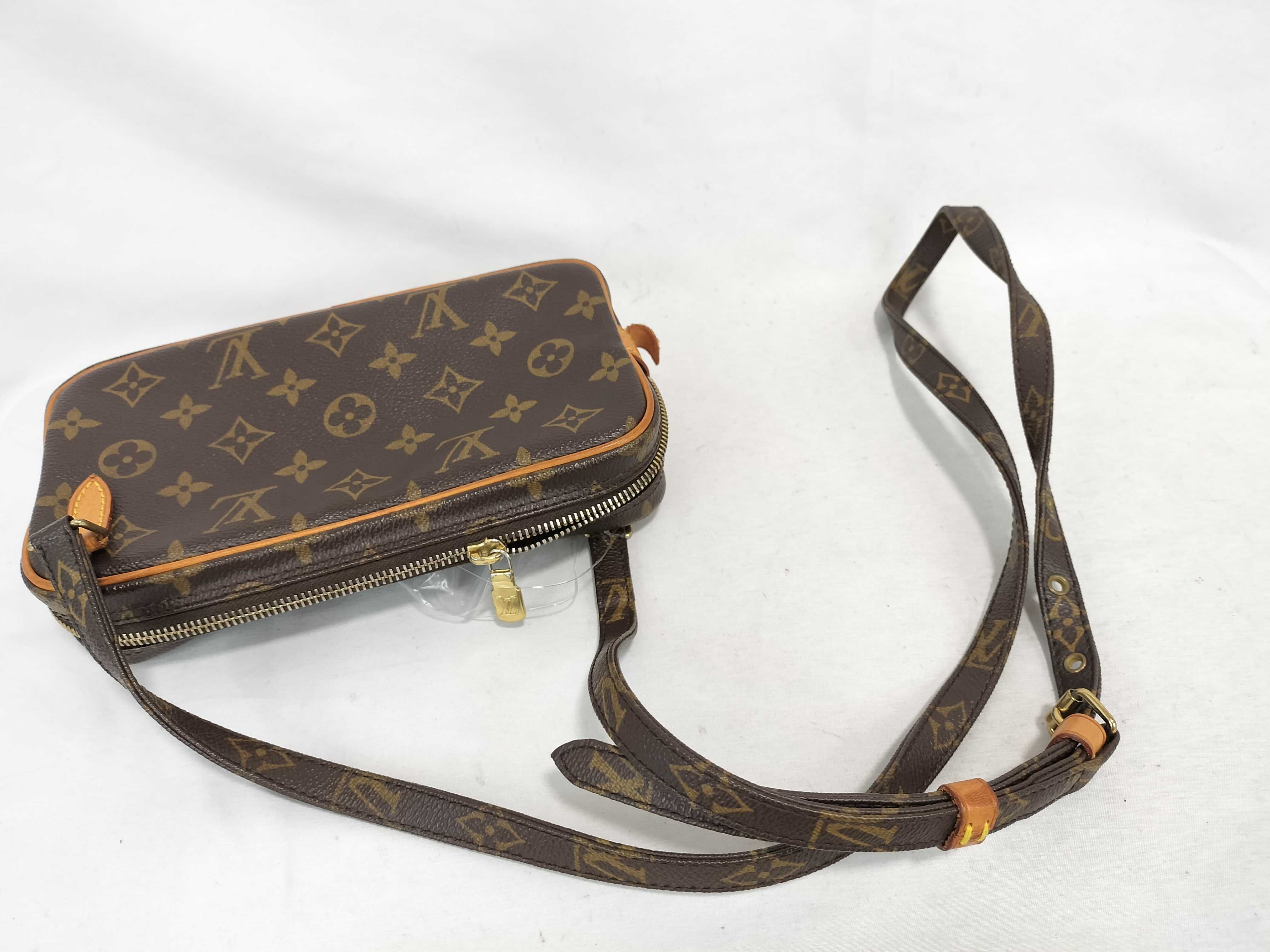 Monogram LV Marly Bandoulière Shoulder Bag — view 3