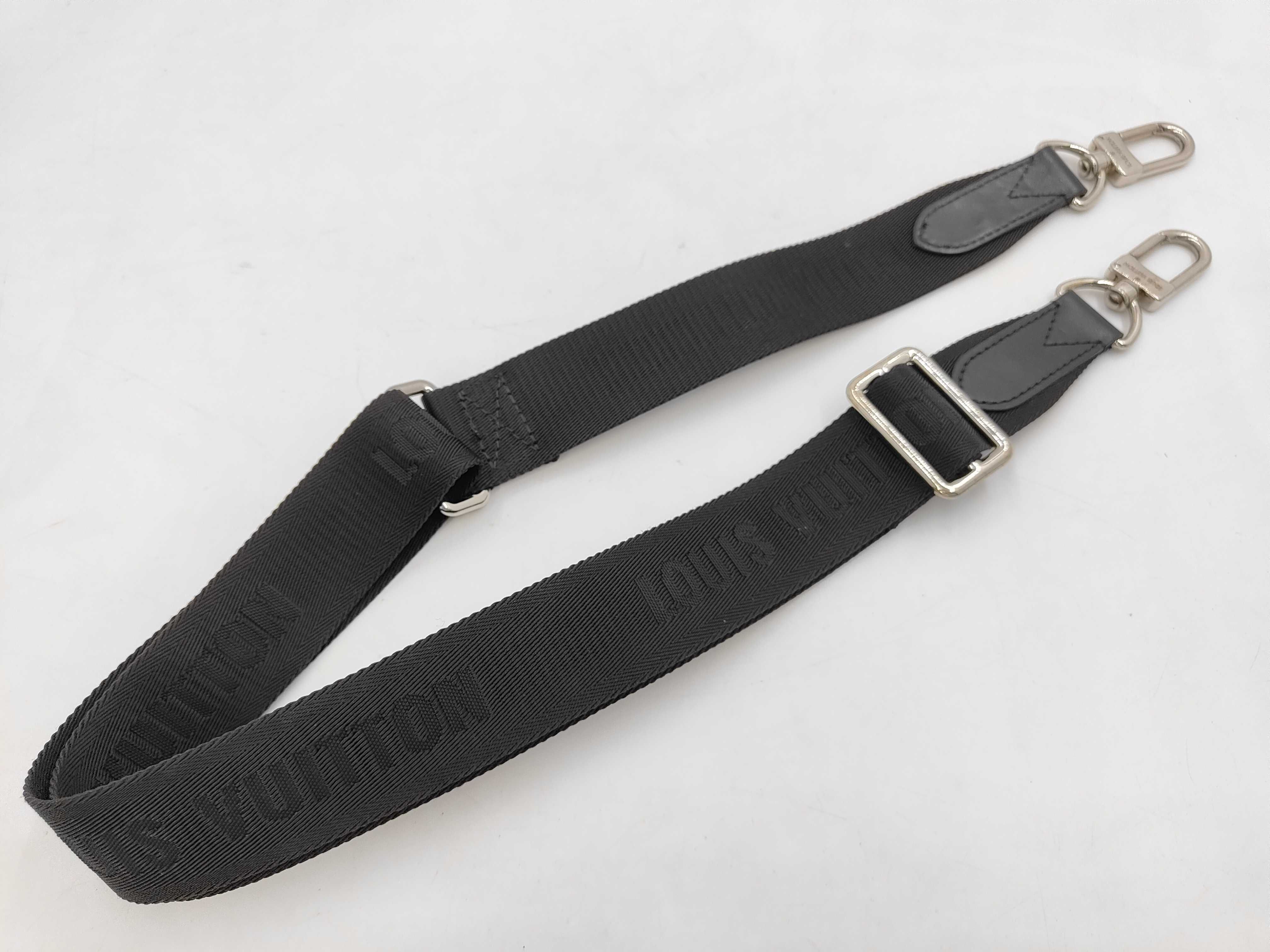 Damier Graphite Trio Messenger Shoulder Bag — view 7