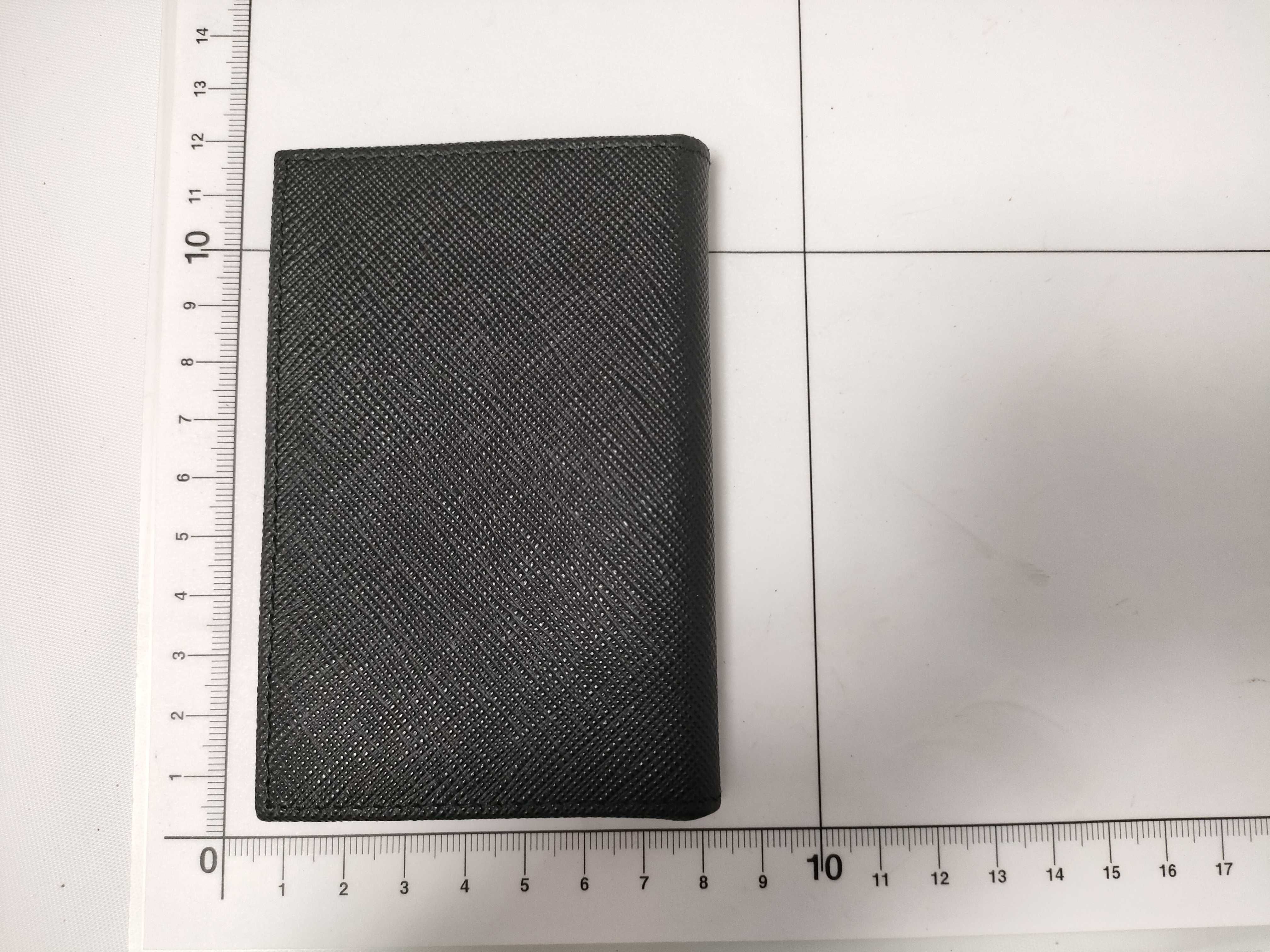 Triangle Logo Card Case, Saffiano Leather, Black. (Card case, pass case, business card holder) — view 2