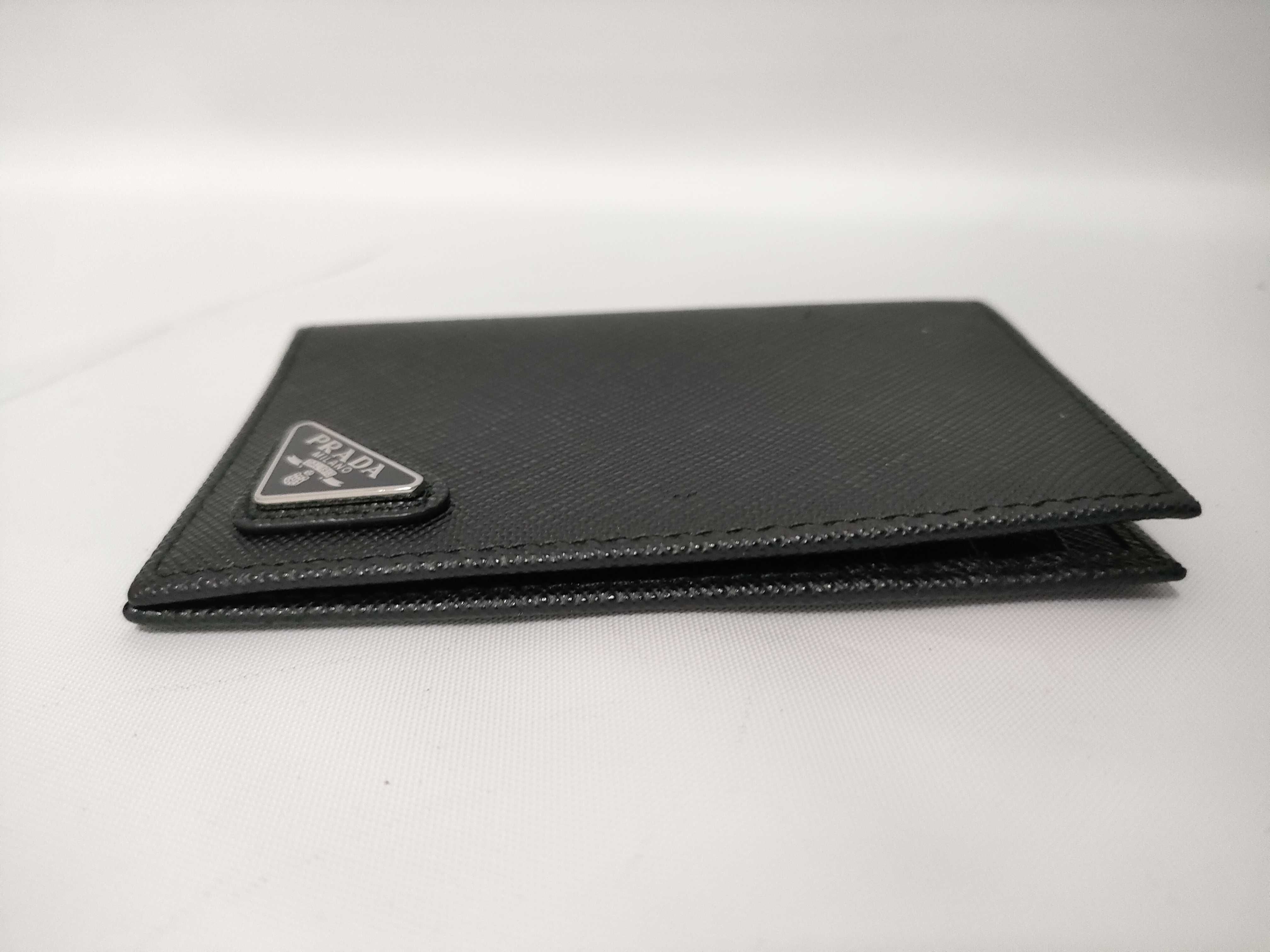 Triangle Logo Card Case, Saffiano Leather, Black. (Card case, pass case, business card holder) — view 8