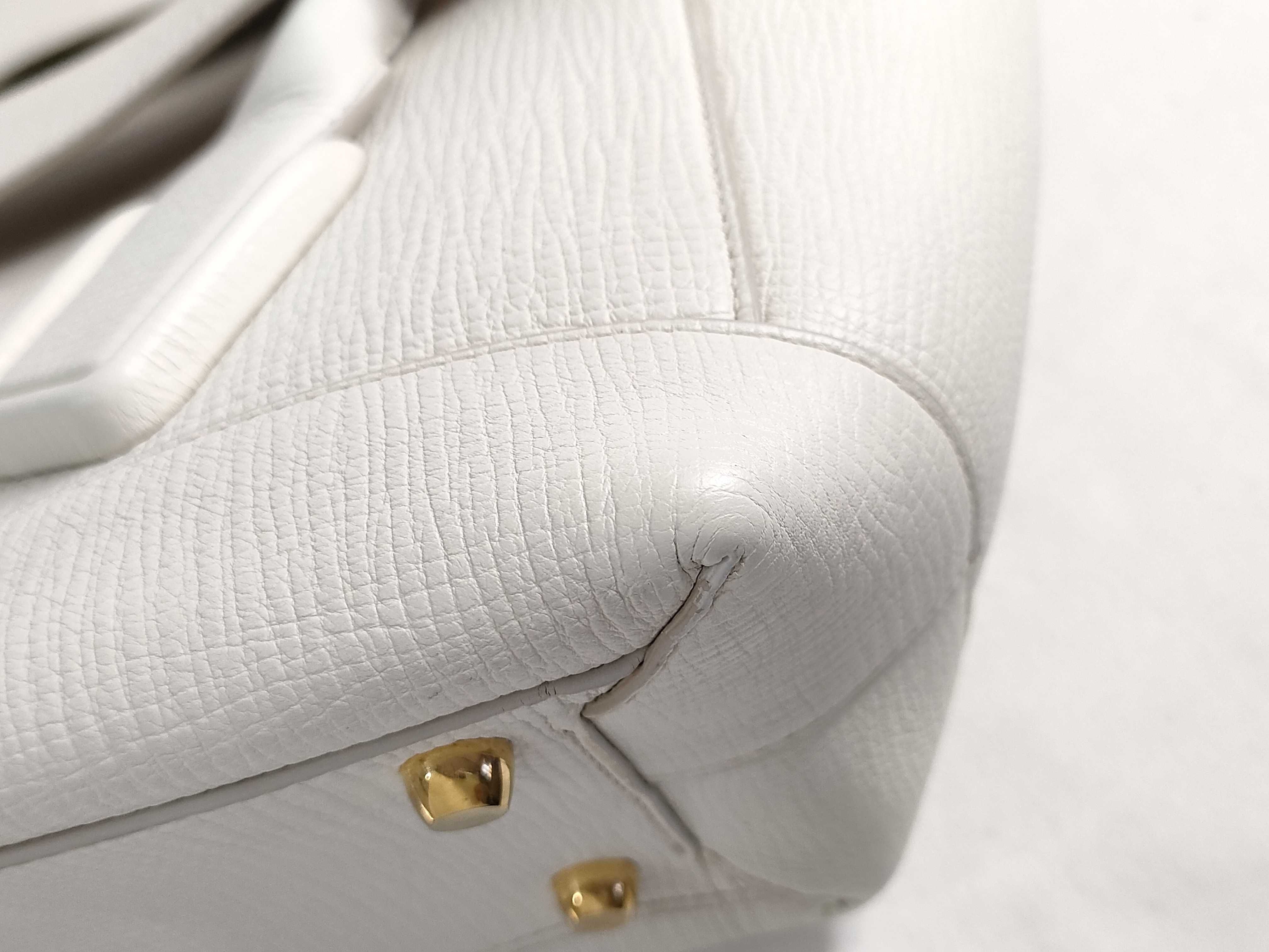 The Arco Leather Bag White Tote Bag — view 6