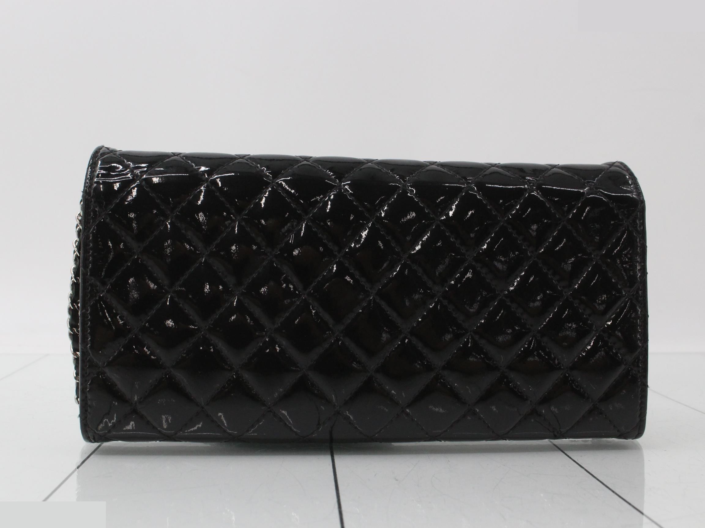 Matelassé enamel Coco Mark chain wallet — view 2