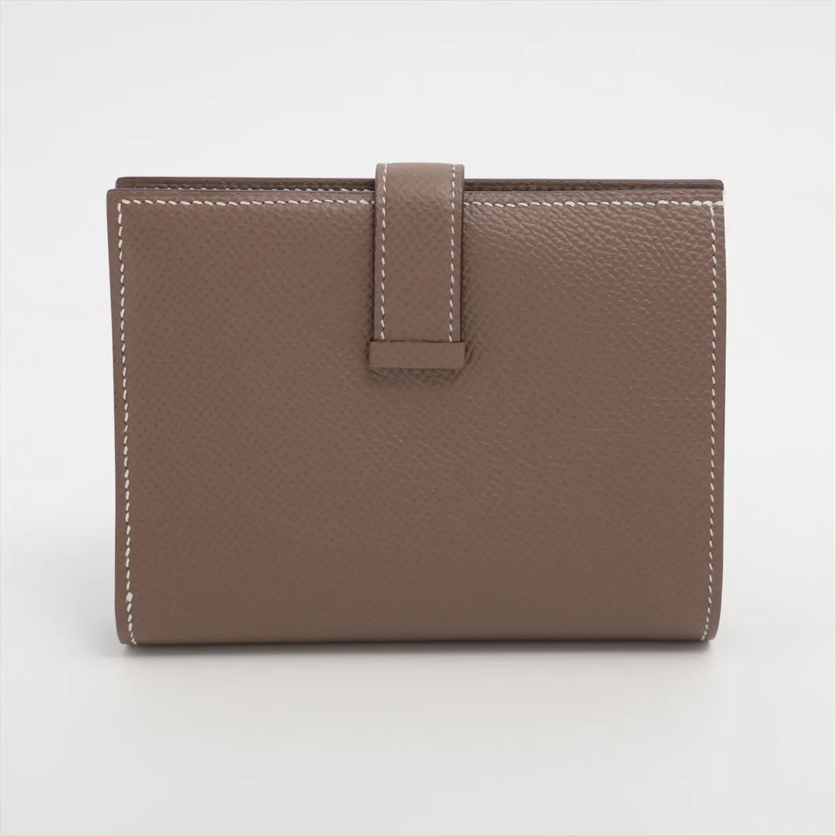 Bearn Compact, Veau Epsom, Compact Wallet, Etoupe, Gold Hardware, D: 2019 — view 2