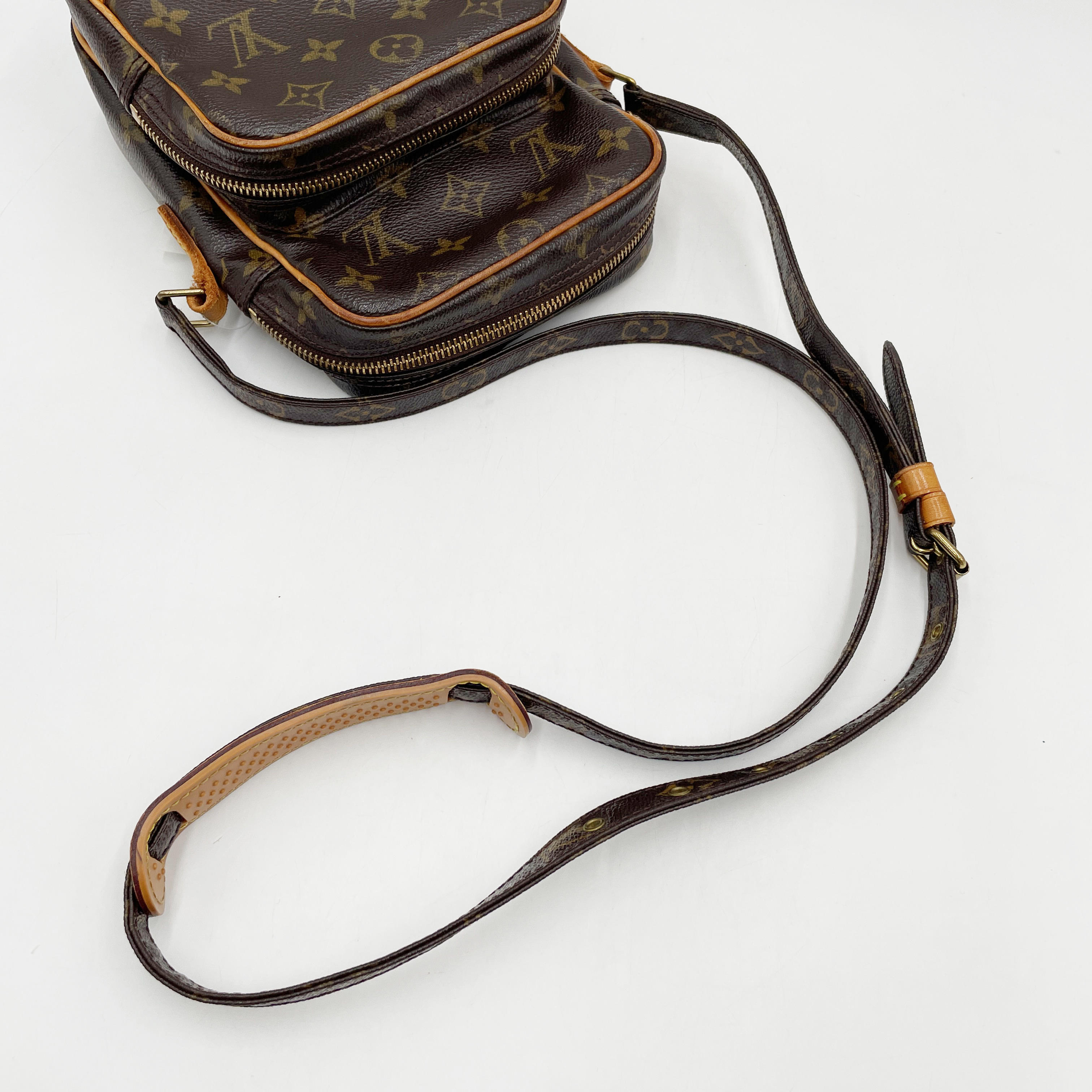 Monogram Amazon M45236 AR0092 *No stickiness* Shoulder bag — view 6