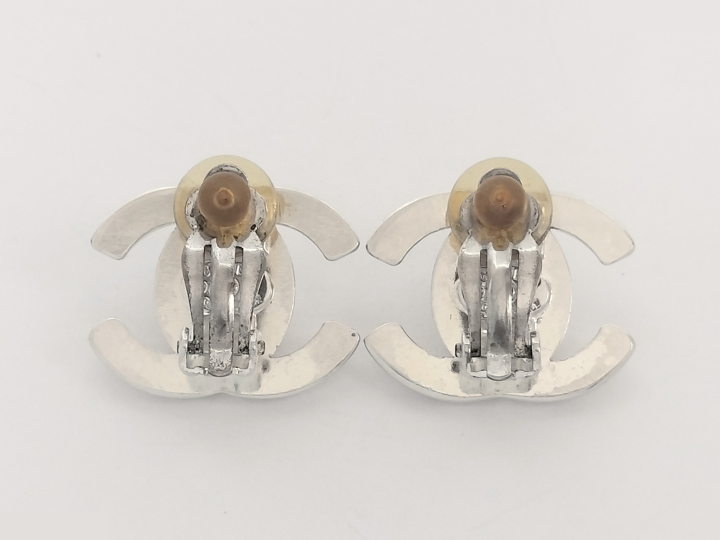 Coco Turnlock Silver Earrings — view 5