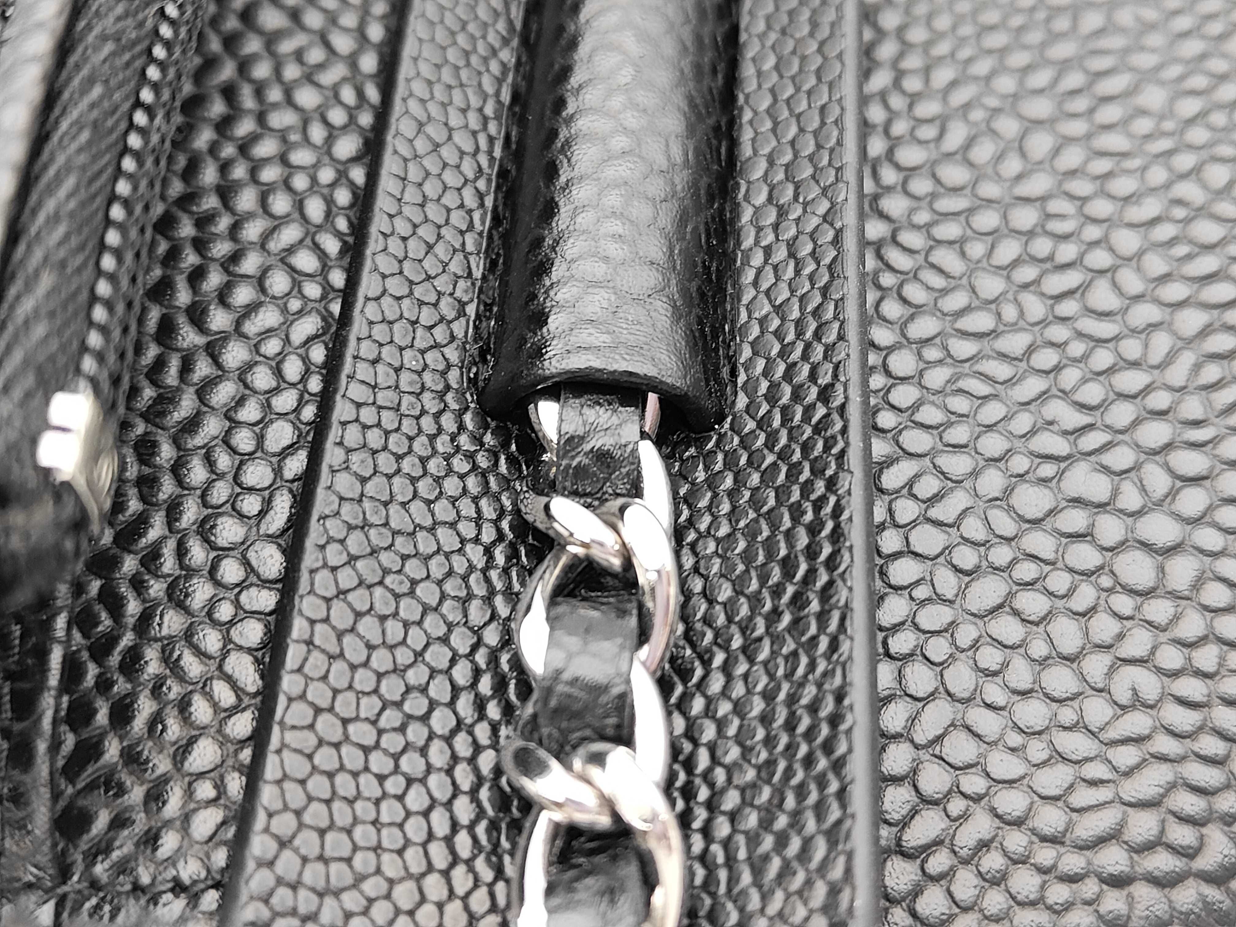 Chain Wallet Matelassé Caviar Skin Shoulder Bag — view 5