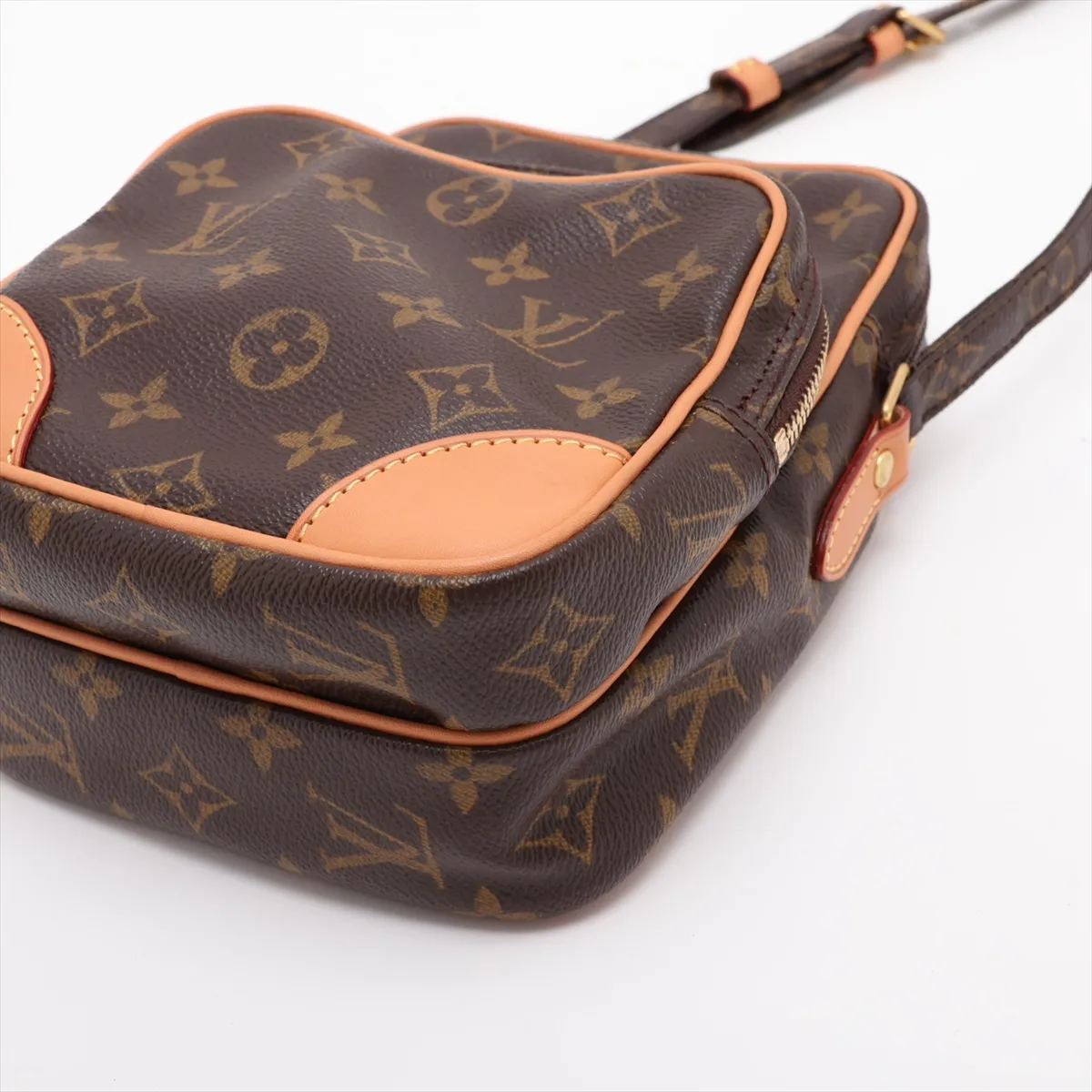 Monogram Amazon M45236 AR0031 Brown, natural leather, various parts repaired by aftermarket parts. — view 3