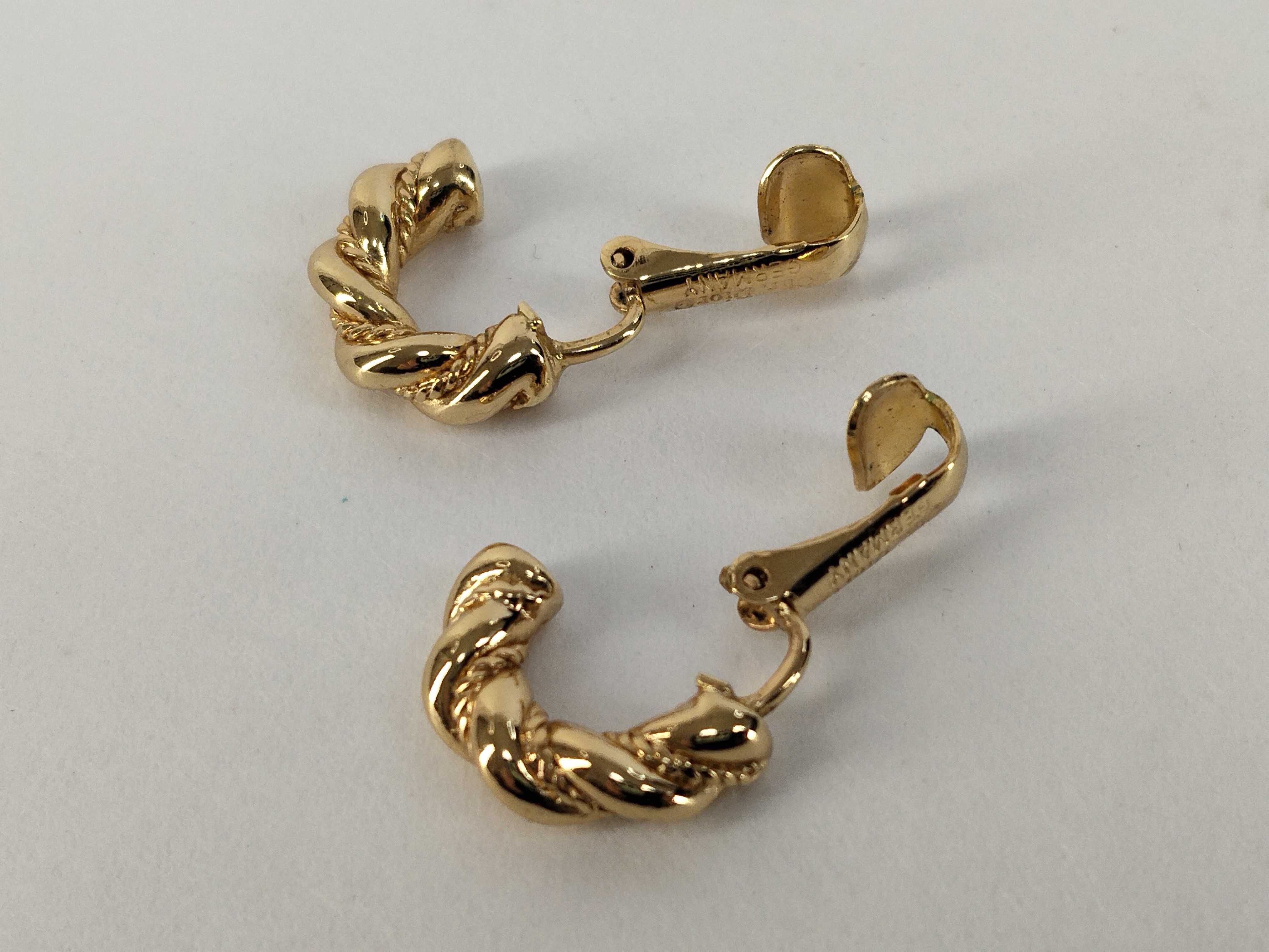 Twist Vintage Gold Earrings — view 4